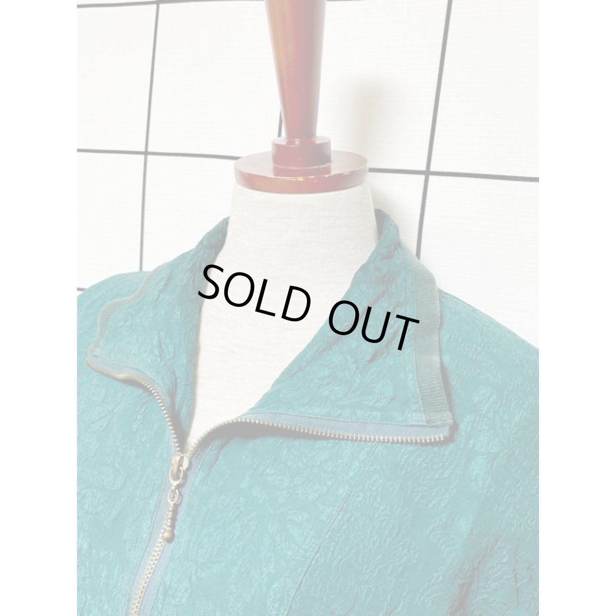 画像7: 凹凸デザイン グリーン ジップアップ ヨーロッパ古着 ブルゾン ジャンパー ヴィンテージナイロンジャケット【V8009】 (7)