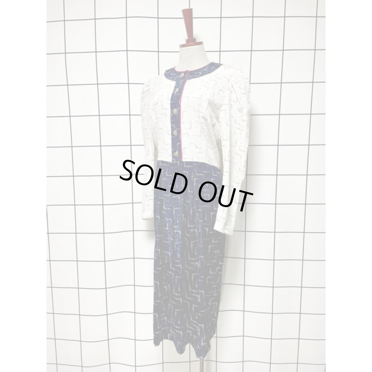 画像2: ホワイト ネイビー 切り替えし イカリ型ボタン 長袖 レトロ USA古着 ヴィンテージワンピース (2)