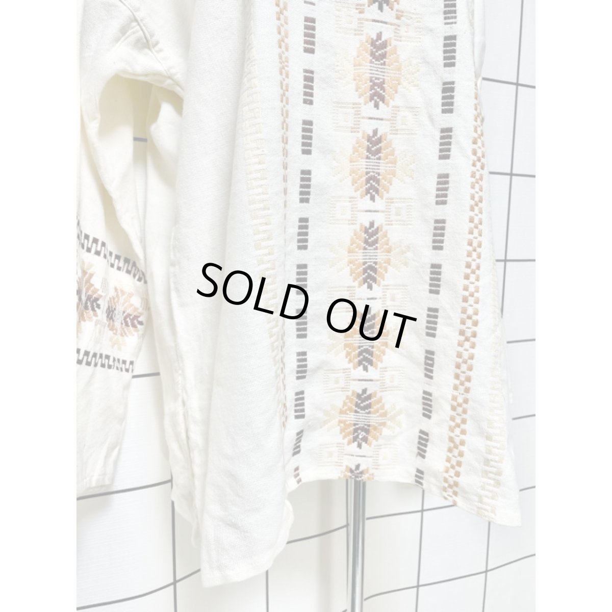 画像9: Guatemala グアテマラ 刺繍 オフホワイト 長袖 フォークロア レトロ USA古着 ヴィンテージ刺繍ブラウス (9)