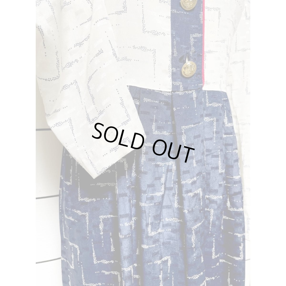 画像8: ホワイト ネイビー 切り替えし イカリ型ボタン 長袖 レトロ USA古着 ヴィンテージワンピース (8)