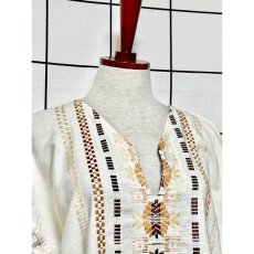 画像3: Guatemala グアテマラ 刺繍 オフホワイト 長袖 フォークロア レトロ USA古着 ヴィンテージ刺繍ブラウス (3)