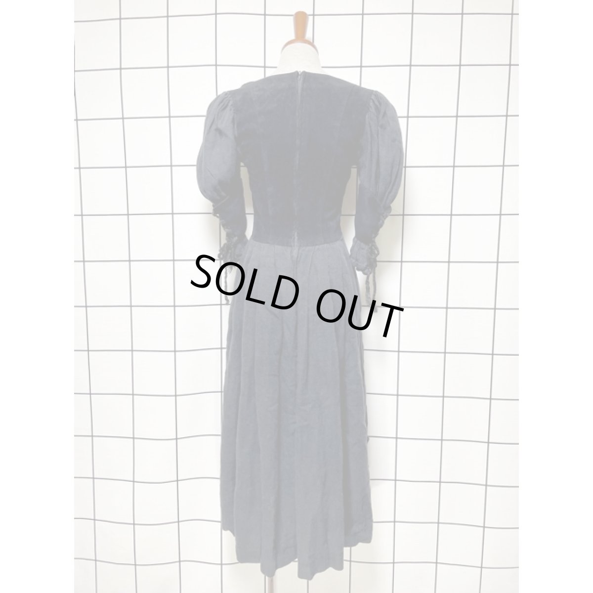 画像5: リネン ブラック リボン 袖あり クラシカル フォークロア ヨーロッパ古着 ディアンドル チロルワンピース ドイツ民族衣装 仮装 舞台 演劇 演奏会 ドレス フォークダンス オクトーバーフェスト【V8030】 (5)