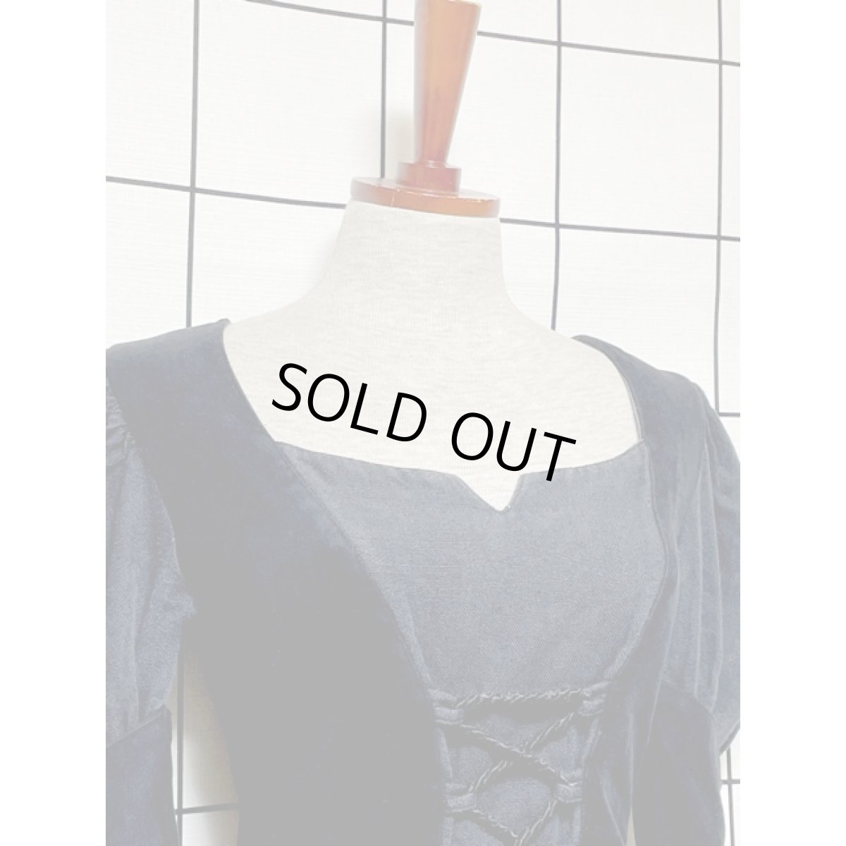 画像3: リネン ブラック リボン 袖あり クラシカル フォークロア ヨーロッパ古着 ディアンドル チロルワンピース ドイツ民族衣装 仮装 舞台 演劇 演奏会 ドレス フォークダンス オクトーバーフェスト【V8030】 (3)