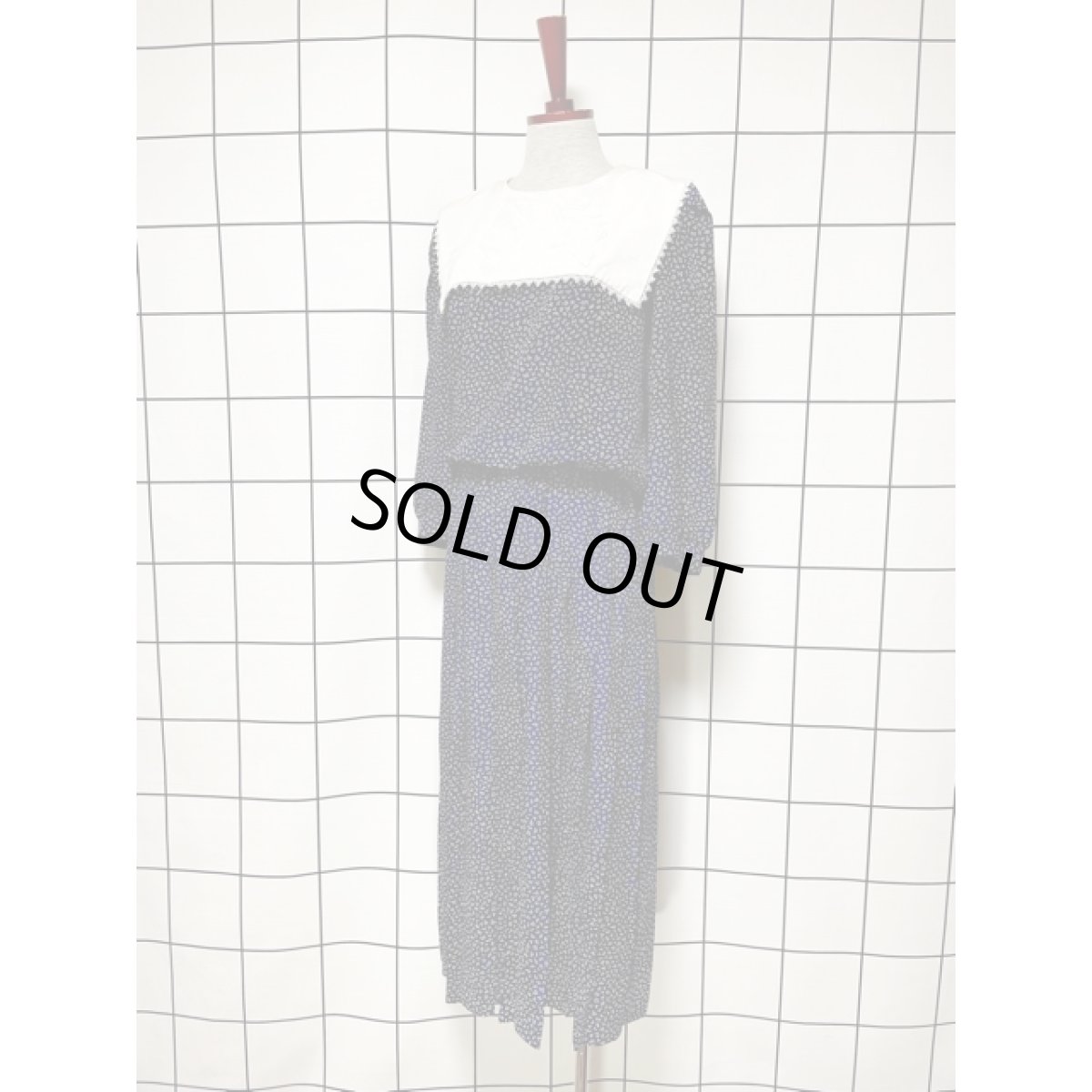 画像2: ヨーロッパ古着 ヴィンテージ ワンピース セーラー襟 ドット プリーツ 長袖 (2)