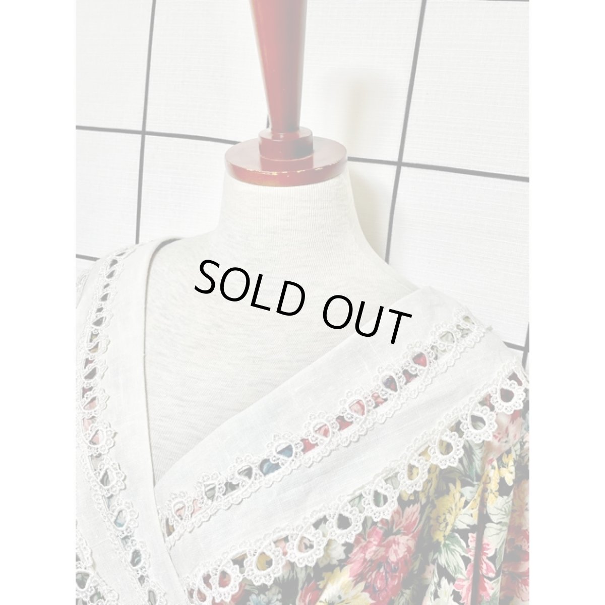 画像7: レース襟 ビッグカラー 花柄  長袖 ガーリー レトロ USA古着 ヴィンテージワンピース 【V8042】  (7)