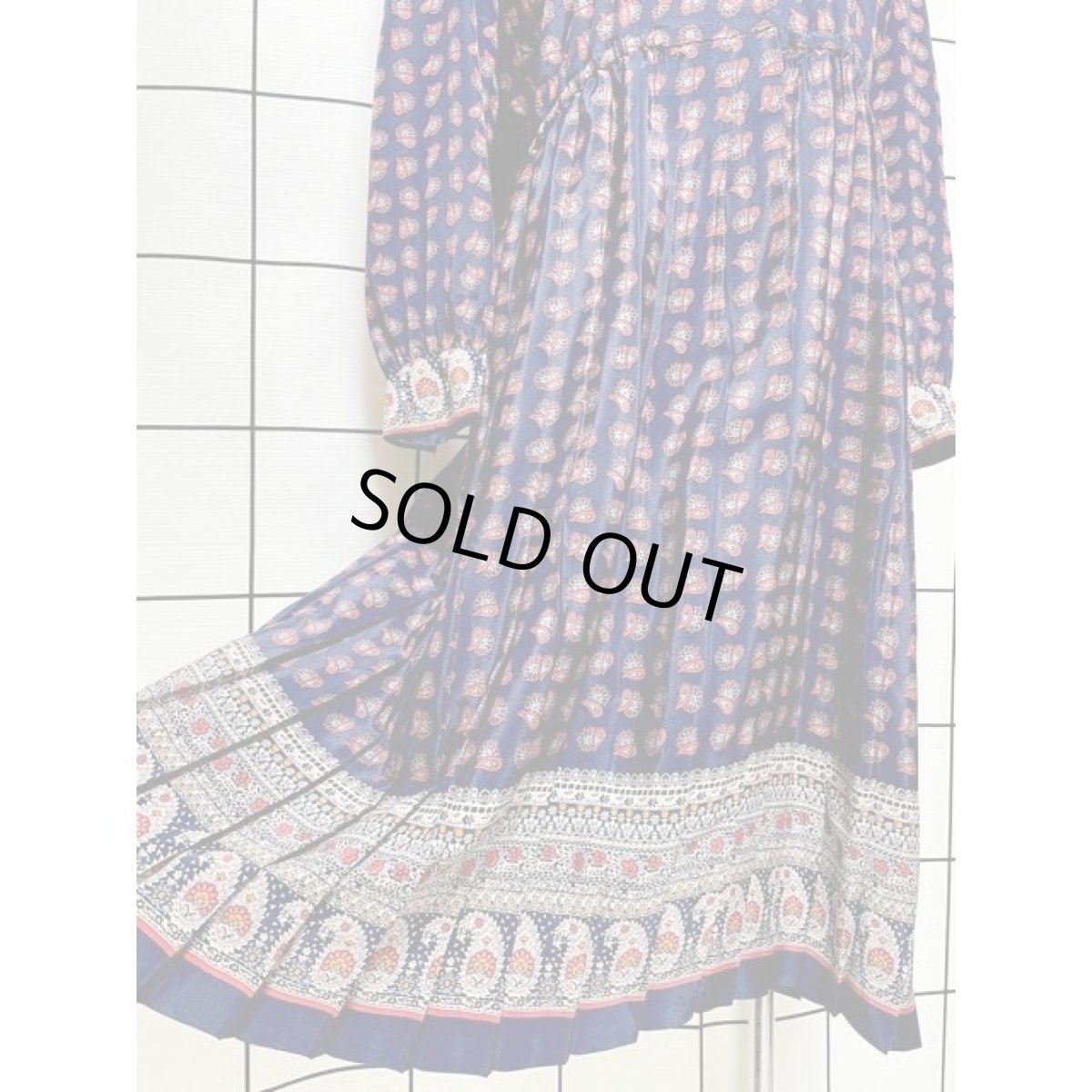 画像12: ペイズリーモチーフ ネイビー プリーツ ウエストゴム 長袖 レトロ USA古着 ヴィンテージワンピース【V8043】 (12)