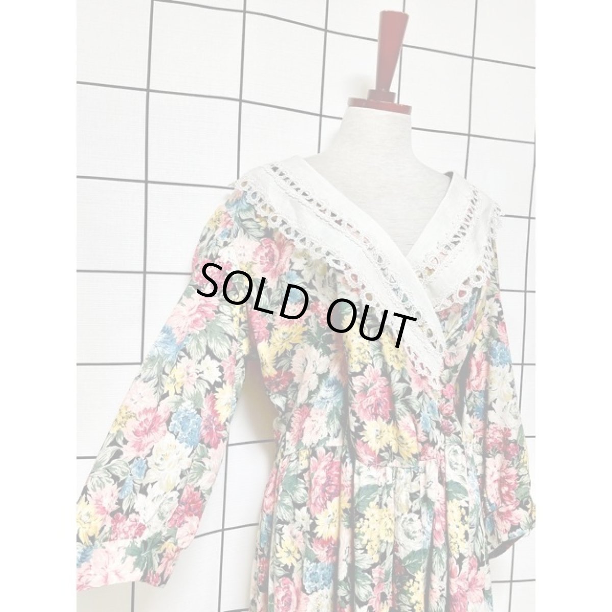 画像4: レース襟 ビッグカラー 花柄  長袖 ガーリー レトロ USA古着 ヴィンテージワンピース 【V8042】  (4)