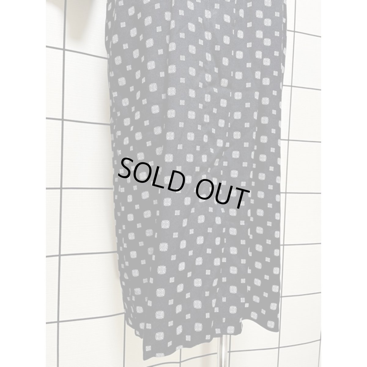 画像10: レトロ柄 ウエストゴム ブラック ホワイト 長袖 レトロ USA古着 ヴィンテージワンピース【8052】 (10)