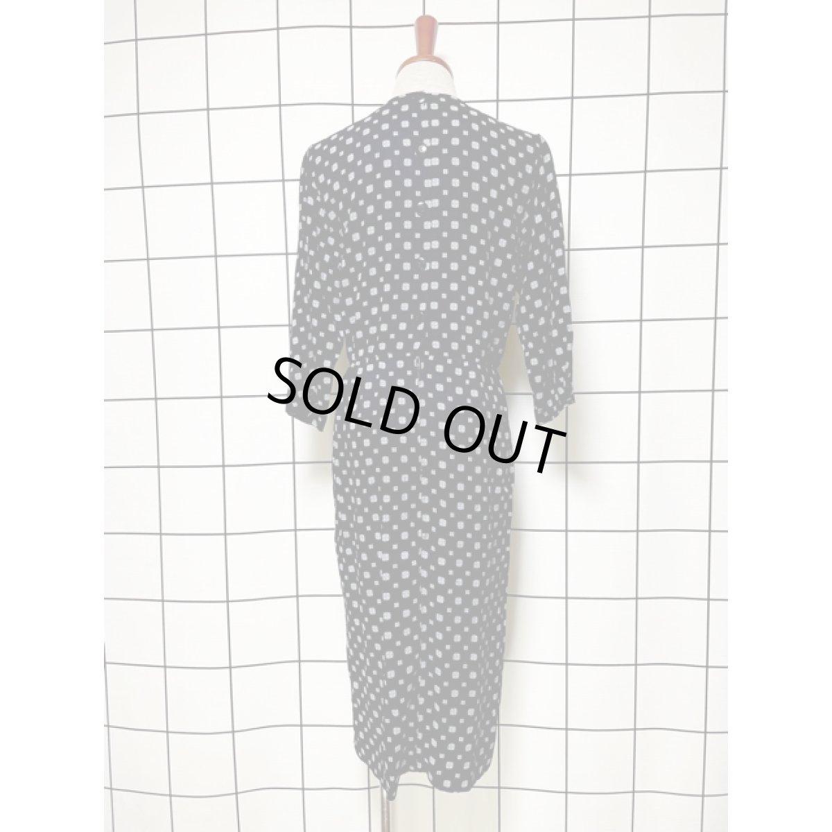 画像5: レトロ柄 ウエストゴム ブラック ホワイト 長袖 レトロ USA古着 ヴィンテージワンピース【8052】 (5)