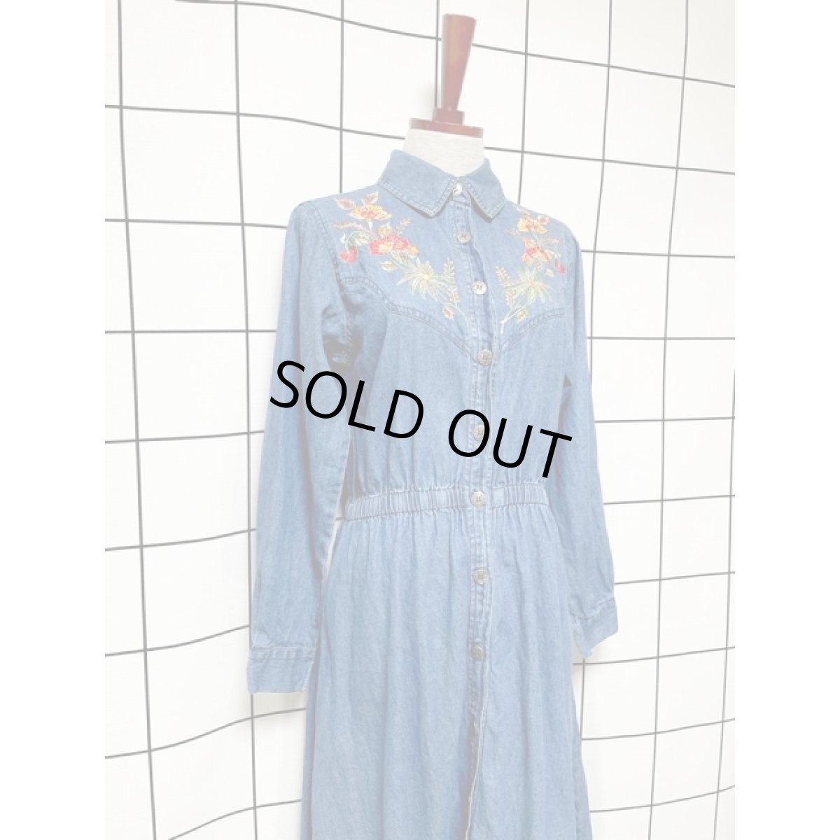 画像6: India 刺繍 デニム 前開き ウエストゴム 長袖 レトロ USA古着 ヴィンテージワンピース【8065】 (6)