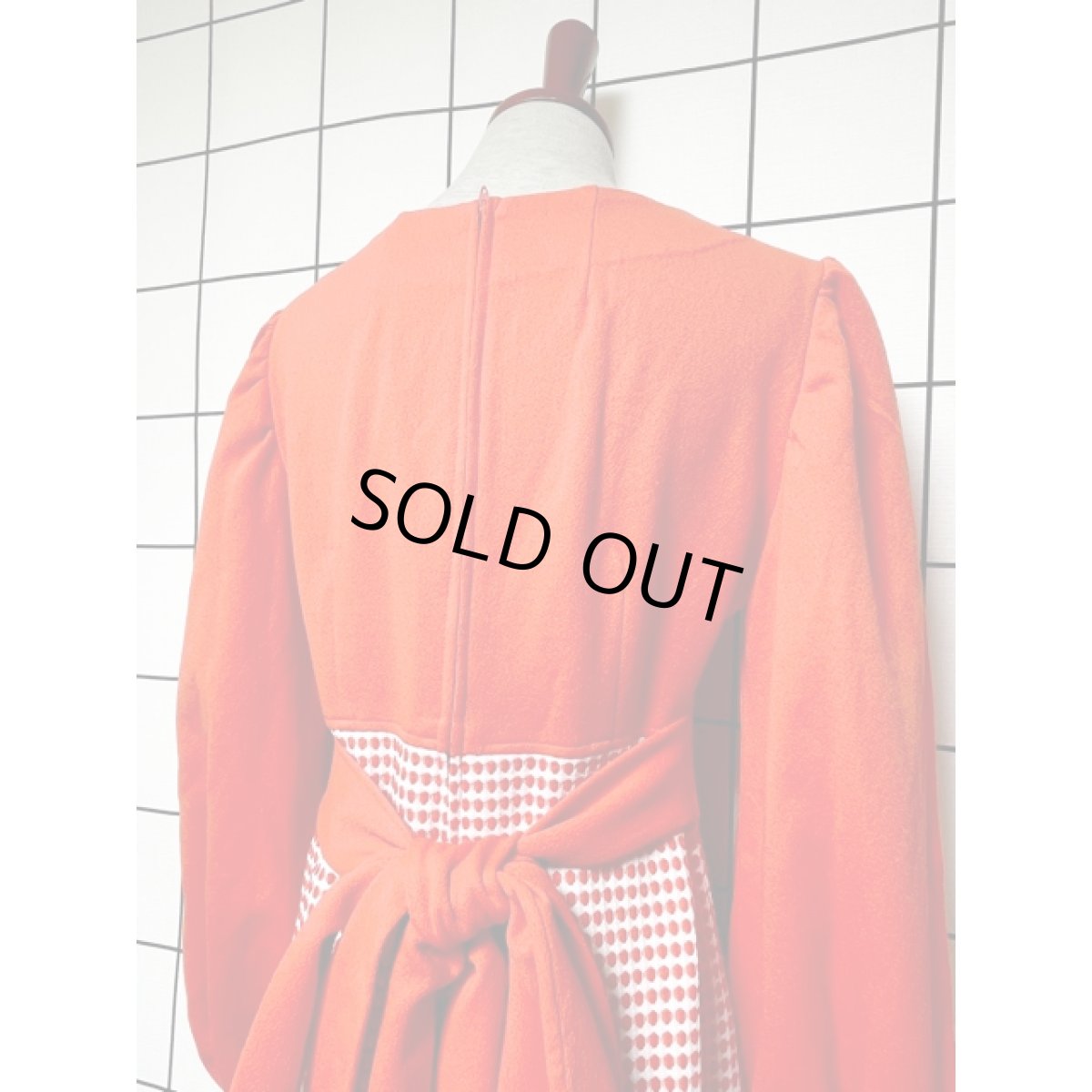 画像5: 70's レトロ ポップ ハート型ボタン バックウエストリボン ロング 長袖 ヨーロッパ古着 ヴィンテージワンピース【V8108】 (5)