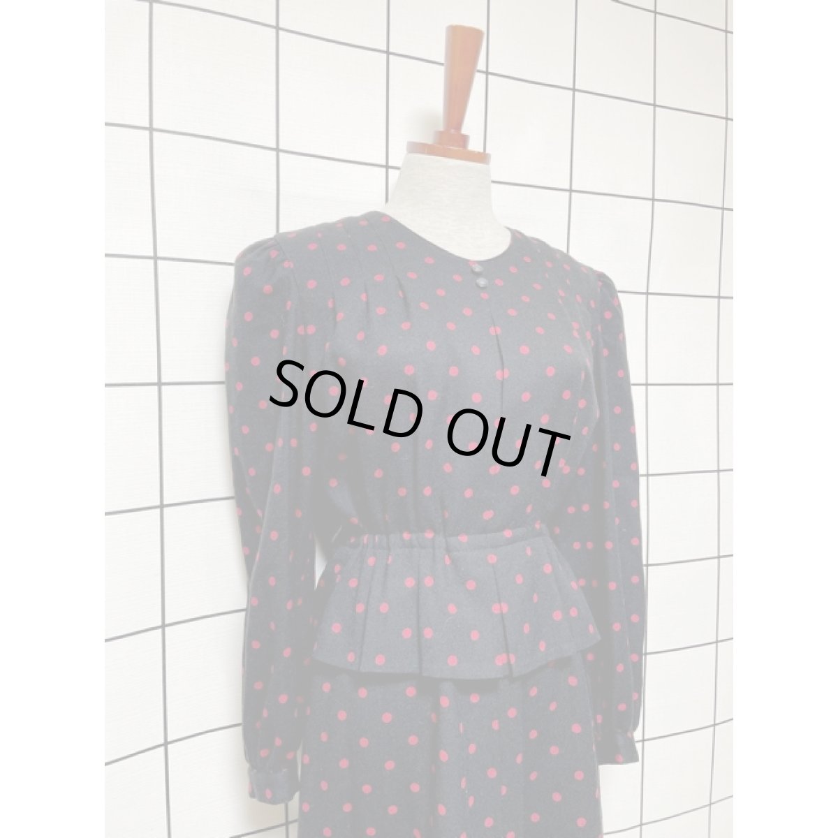 画像6: ドット柄 70年代 ウール ウエストゴム ブラック レッド レトロ レディース 長袖 昭和レトロ 国産古着 レトロワンピース 【V8118】 (6)