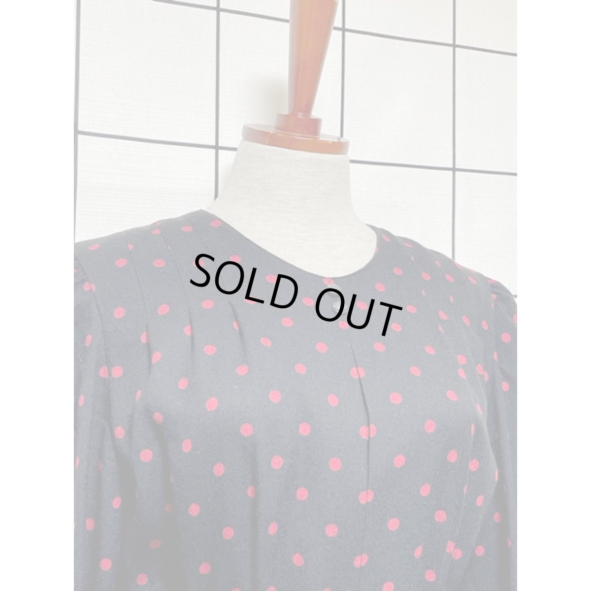 画像3: ドット柄 70年代 ウール ウエストゴム ブラック レッド レトロ レディース 長袖 昭和レトロ 国産古着 レトロワンピース 【V8118】 (3)