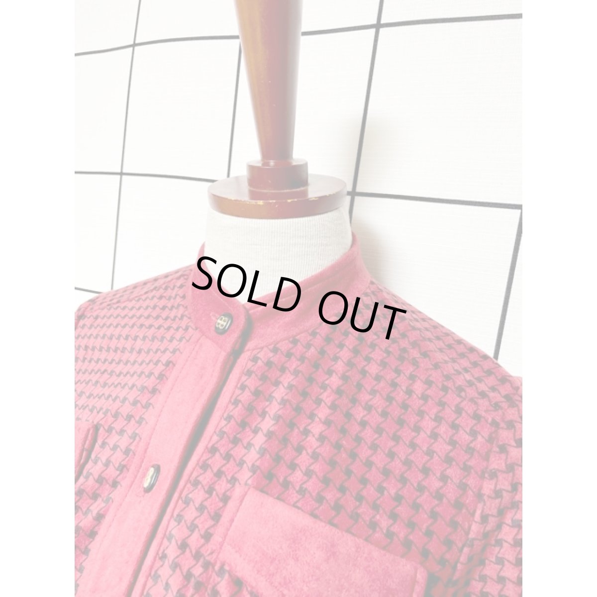 画像7: 前開き ハイネック シルエットが綺麗 レッド ブラック レトロ レディース 長袖 昭和レトロ 国産古着 レトロワンピース 【V8138】 (7)