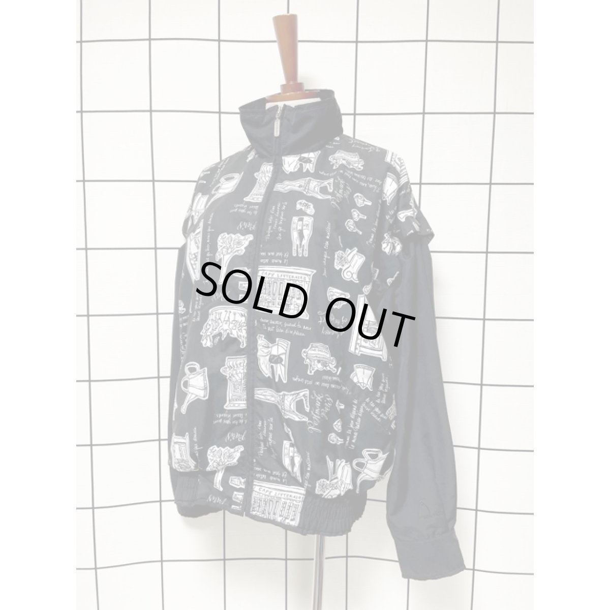 画像2: アート柄 ブラック ホワイト ジップアップ 古着 ジャンパー ブルゾンジャケット (2)