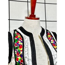 画像3: India カラフル刺繍 ブレード ネイティブ感 フォークロア 前開き レトロ 古着 ヴィンテージジャケット (3)