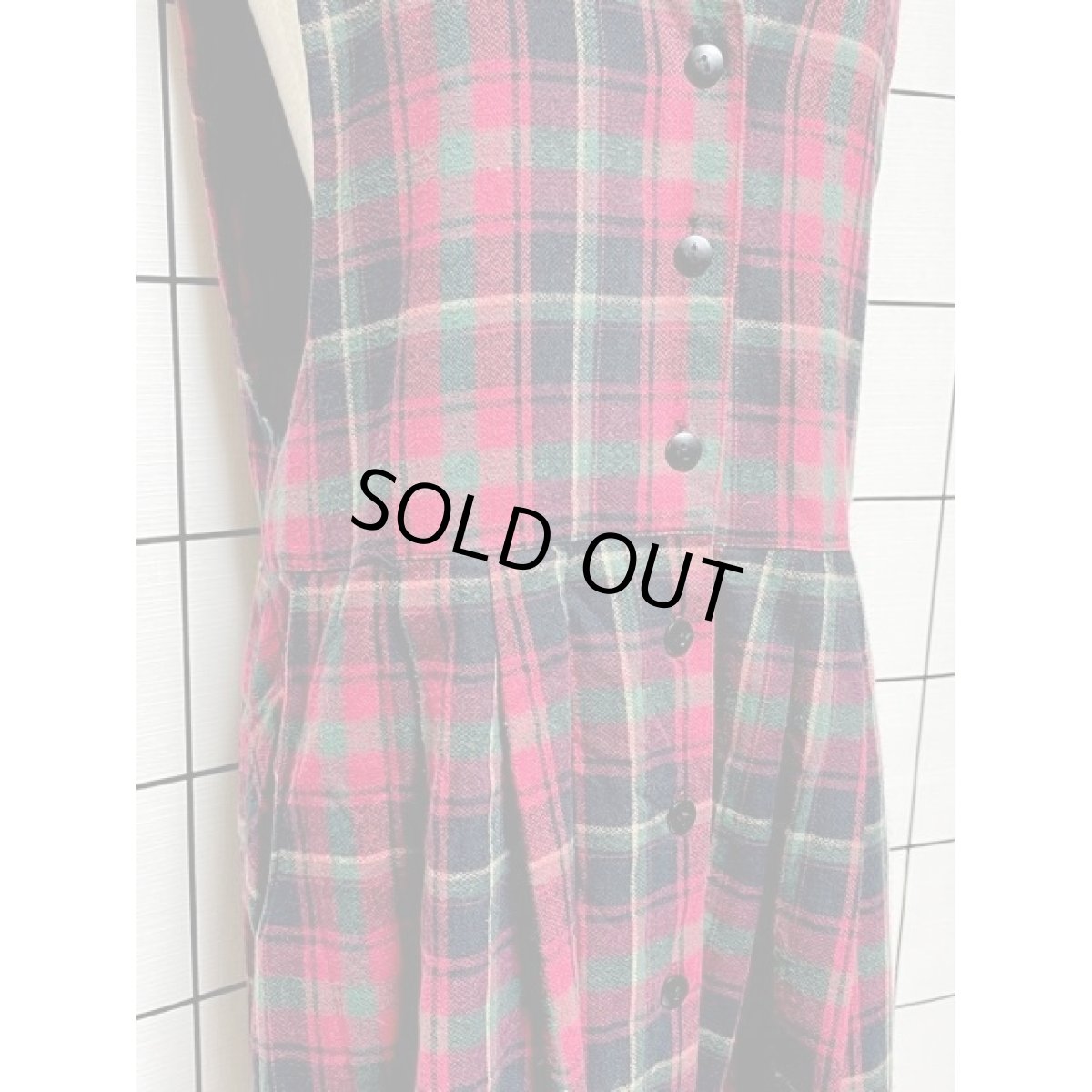 画像8: チェック柄 前開き ノースリーブ レトロ USA古着 ヴィンテージジャンパースカート【V8244】 (8)