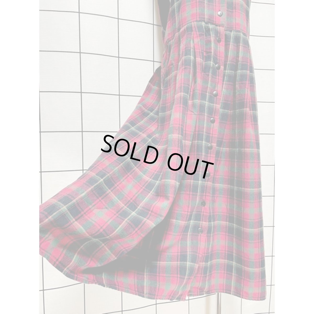 画像10: チェック柄 前開き ノースリーブ レトロ USA古着 ヴィンテージジャンパースカート【V8244】 (10)