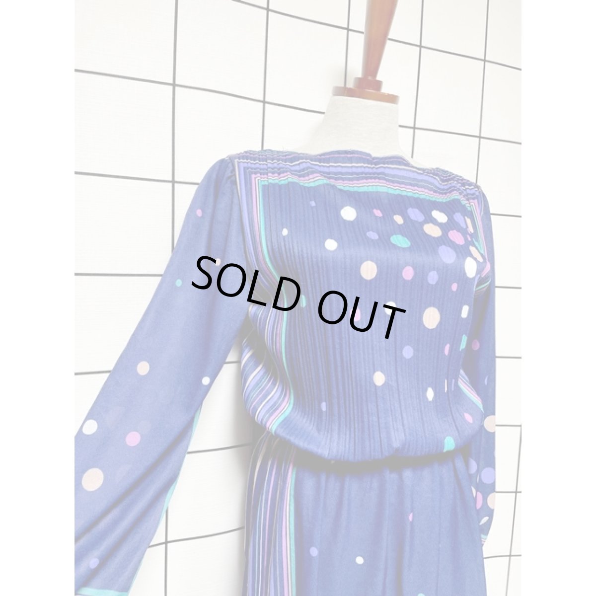 画像4: ドット ボーダー プリーツ ウエストゴム レトロ 長袖 USA古着 ヴィンテージワンピース【V8241】　　 (4)