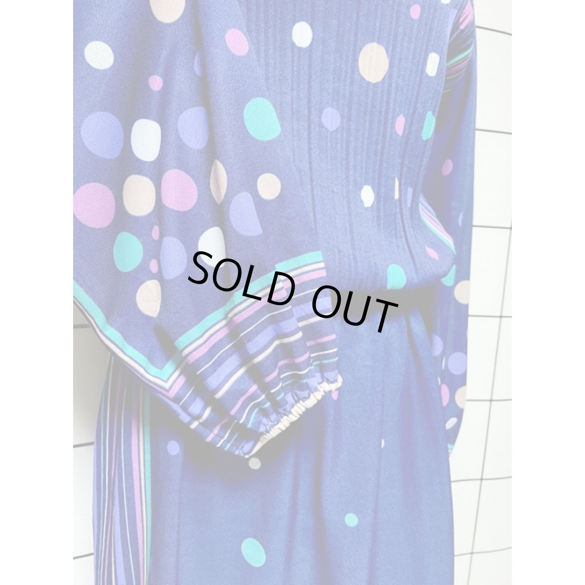 画像9: ドット ボーダー プリーツ ウエストゴム レトロ 長袖 USA古着 ヴィンテージワンピース【V8241】　　 (9)