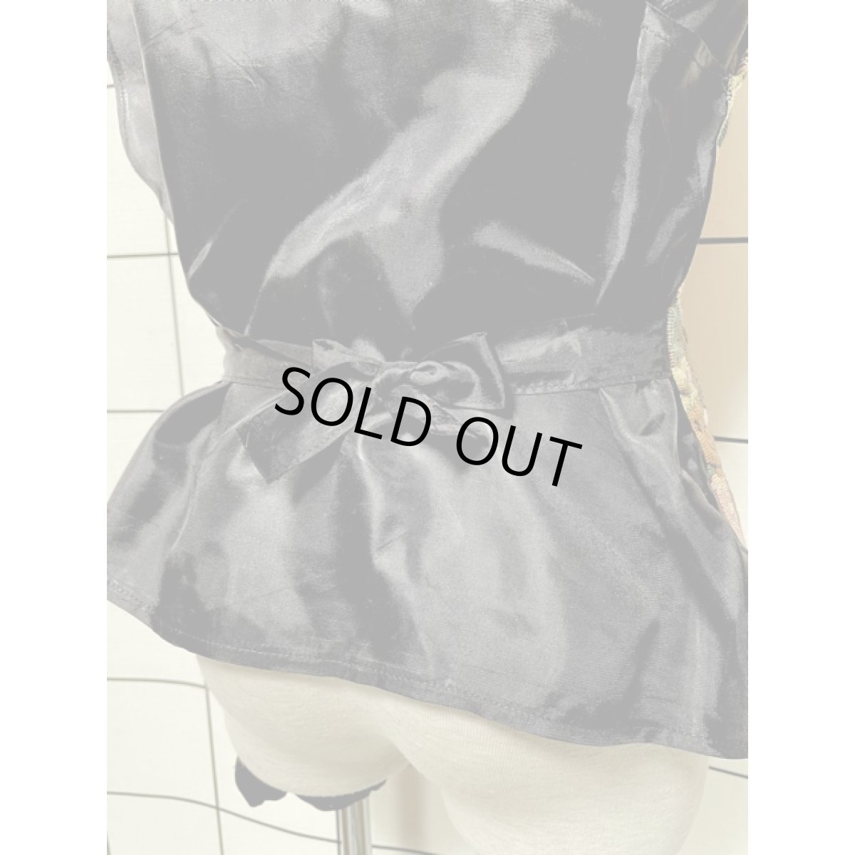 画像6: 人物柄 ゴブラン レトロ USA古着 ベスト【V8239】 (6)