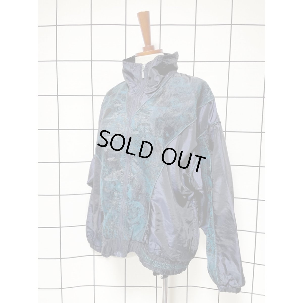 画像2: ネイビー ジップアップ USA古着 ブルゾン ジャンパー ヴィンテージナイロンジャケット【V8228】 (2)