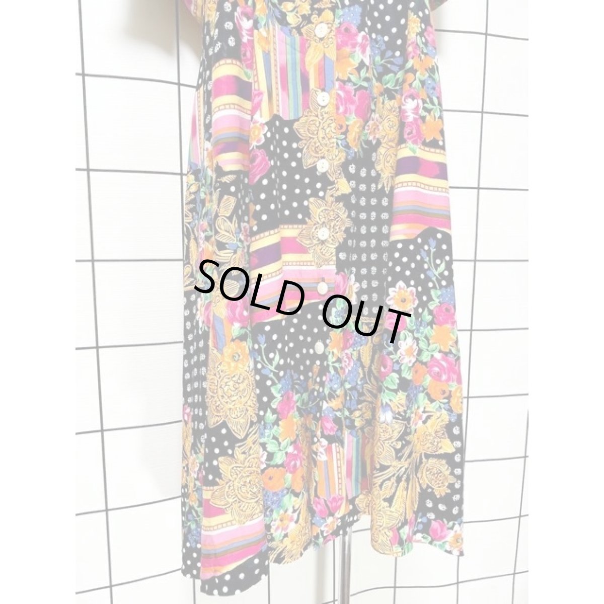 画像10: ドット柄 花柄 前開き カラフル 半袖 レトロ USA古着 ヴィンテージワンピース (10)