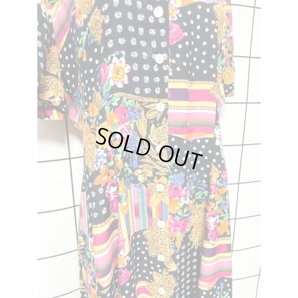 画像9: ドット柄 花柄 前開き カラフル 半袖 レトロ USA古着 ヴィンテージワンピース (9)