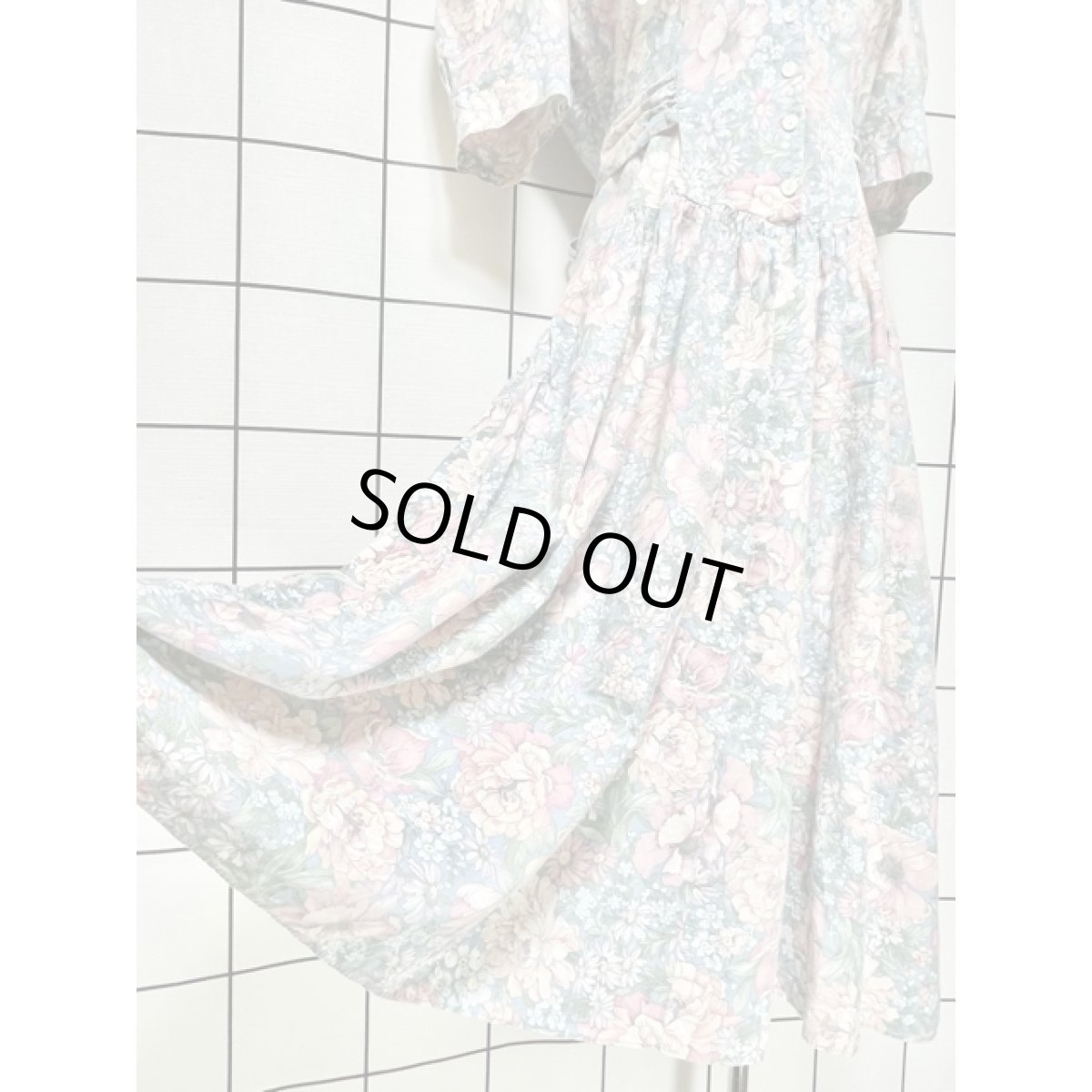 画像11: セーラー襟 アンティークフラワー柄 パステル調 バックウエストリボン クラシカル 半袖 レトロ USA古着 ヴィンテージワンピース【8283】 (11)