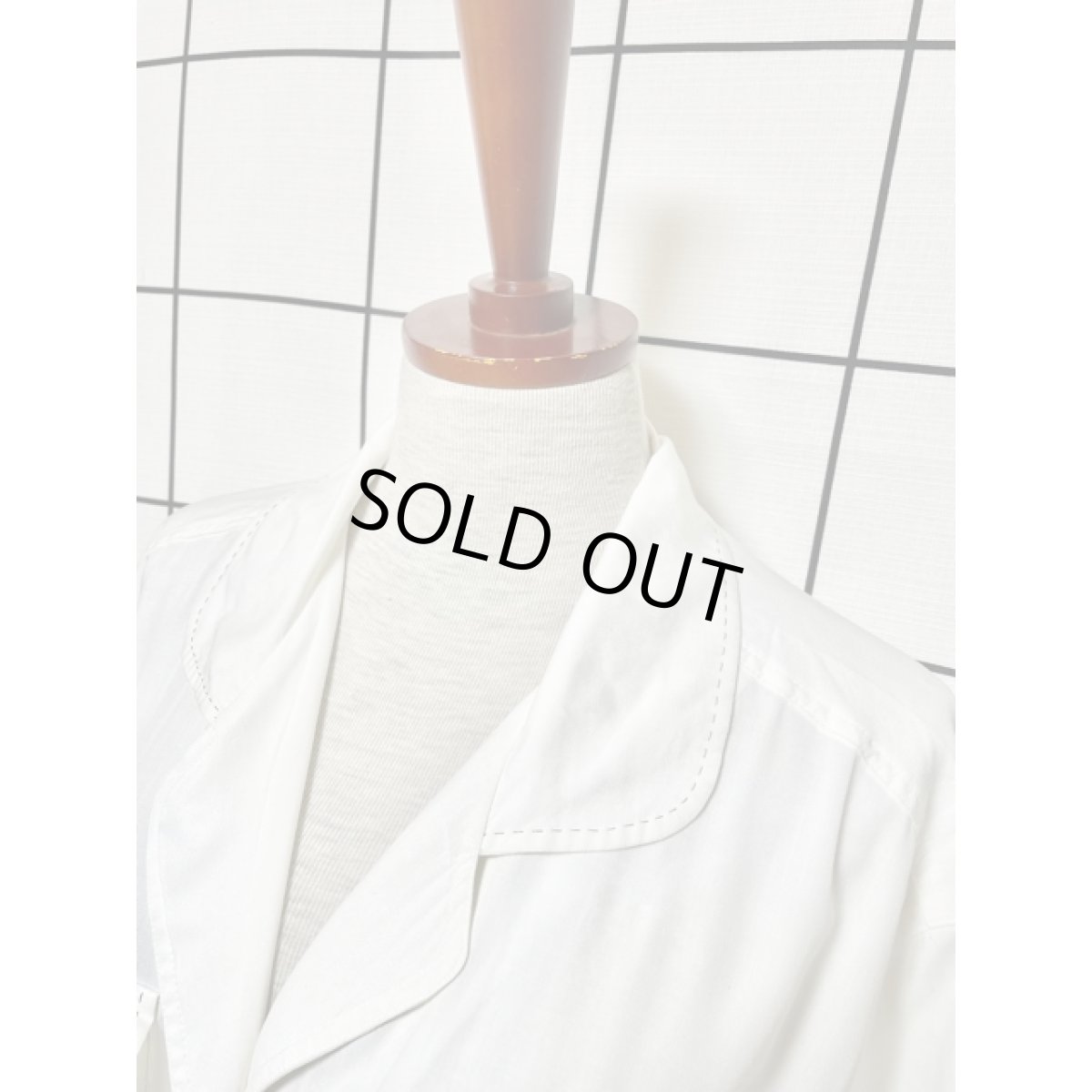 画像7: ホワイト ストライプ 花柄 切り替えし 前開き 半袖 レトロ USA古着 ヴィンテージワンピース【8320】 (7)