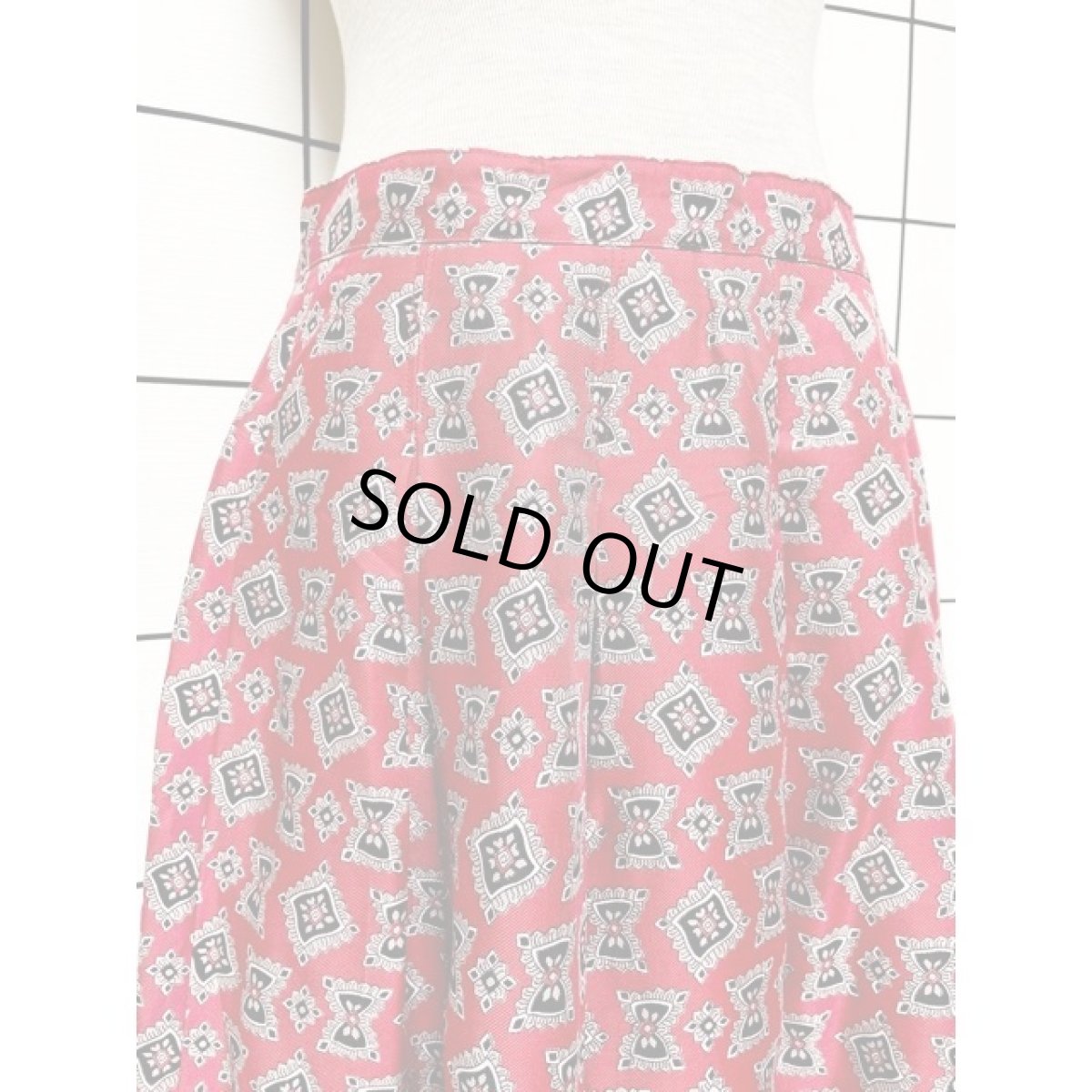 画像2: レトロスカート リボン柄 スカーフ柄 古着 (2)