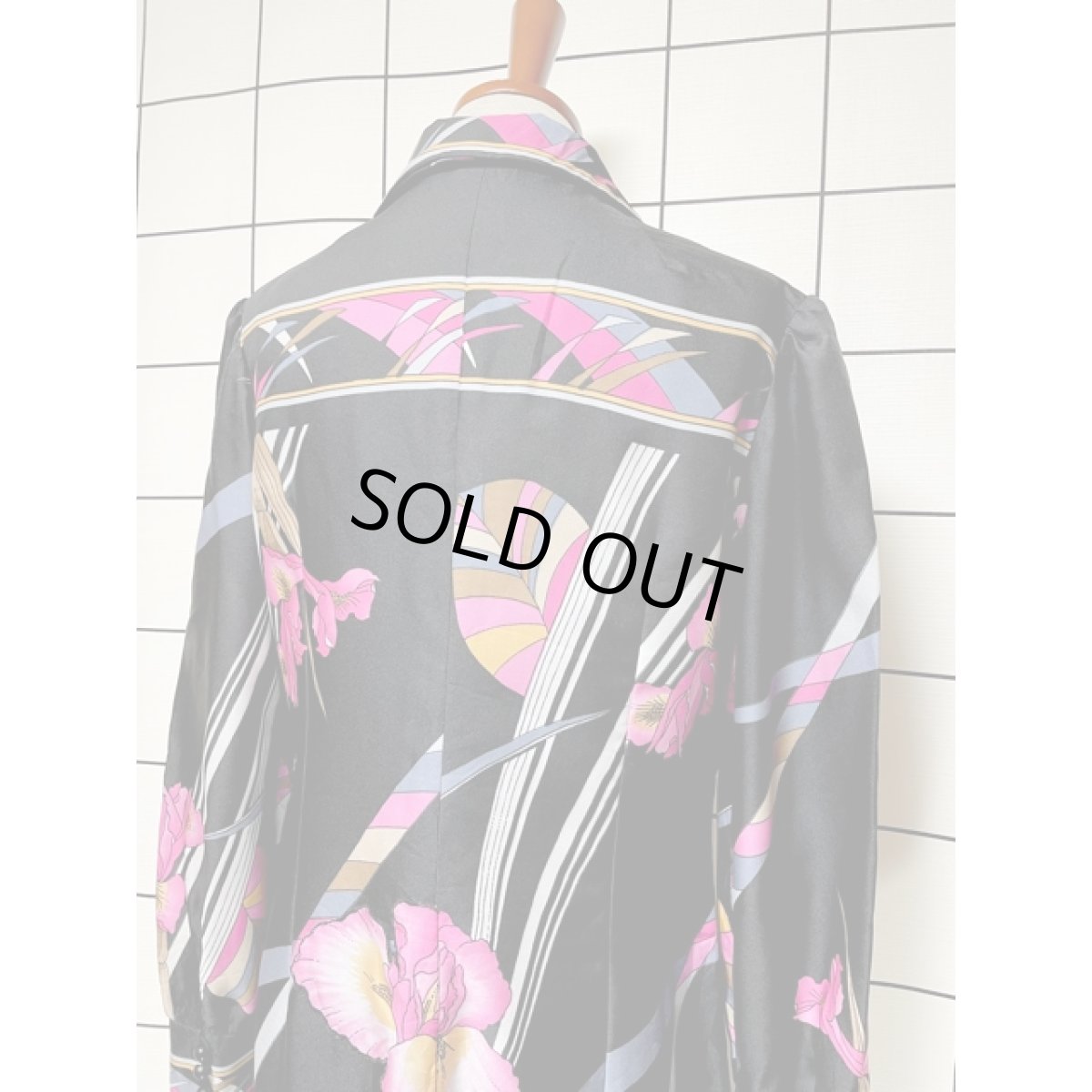 画像6: 結婚式や二次会などのパーティースタイルにもおすすめ 70's 花柄 ボタニカル ブラック 黒 レトロ 長袖 ヨーロッパ古着 ヴィンテージロングドレス【V8326】 (6)