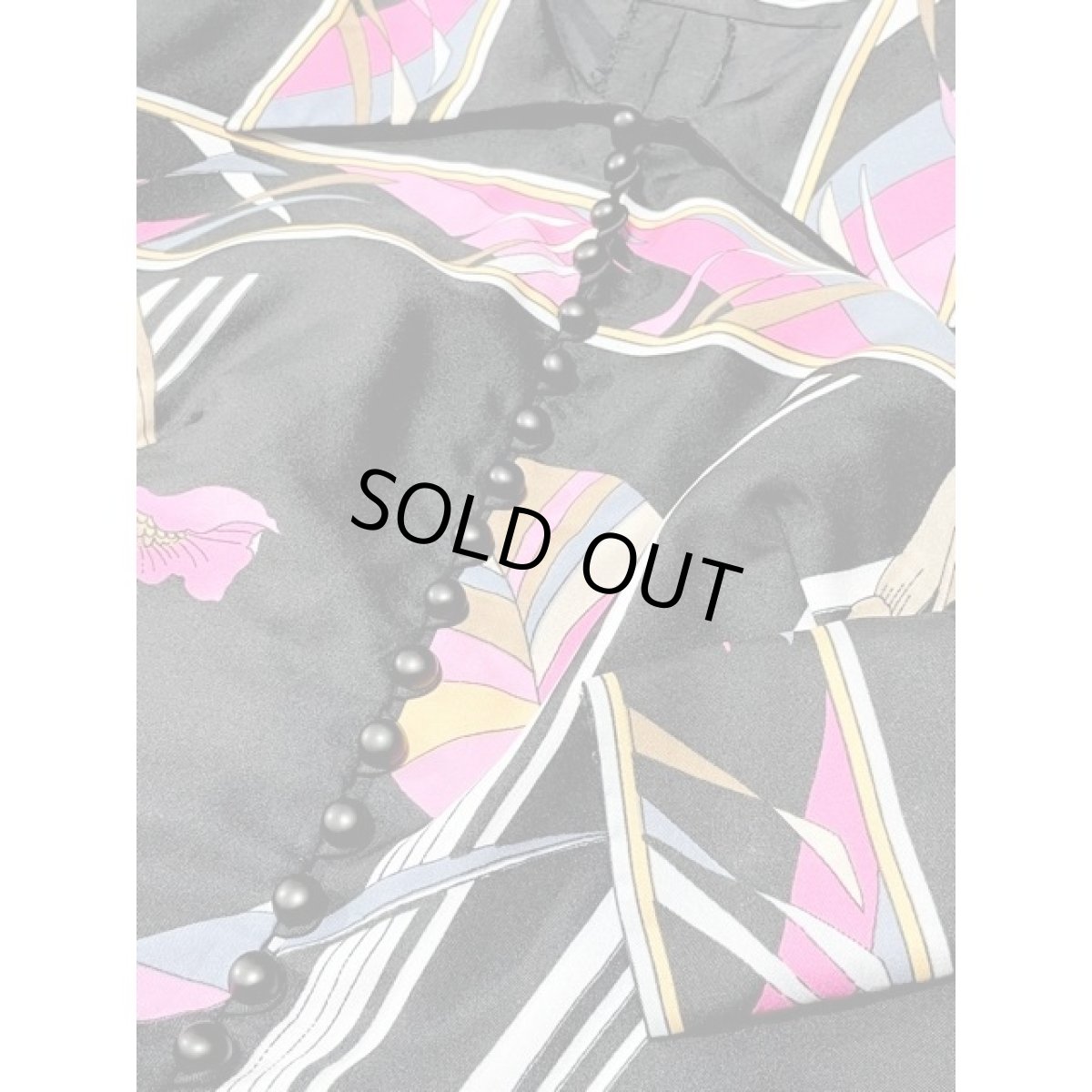 画像12: 結婚式や二次会などのパーティースタイルにもおすすめ 70's 花柄 ボタニカル ブラック 黒 レトロ 長袖 ヨーロッパ古着 ヴィンテージロングドレス【V8326】 (12)