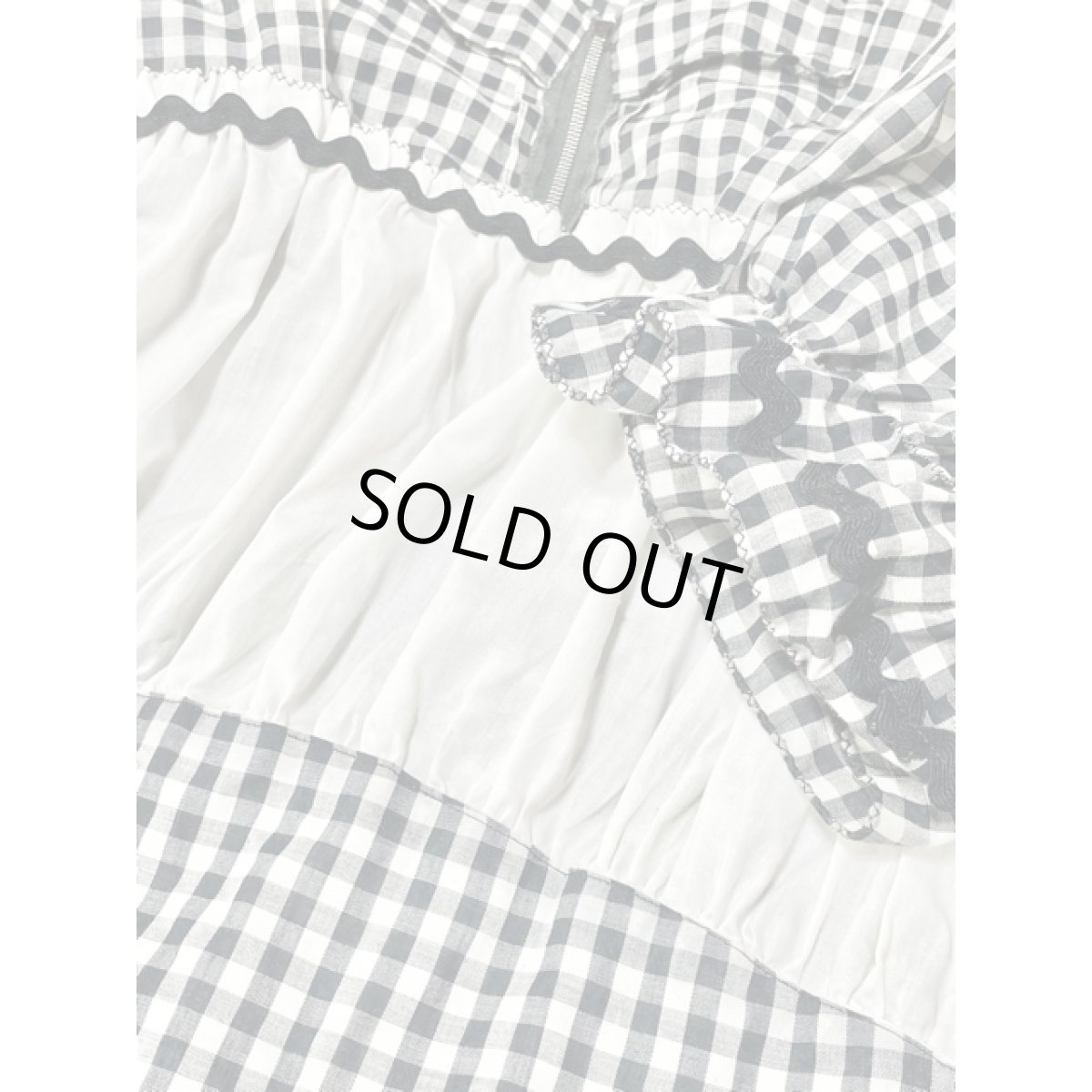 画像12: ギンガムチェック ティアード モノトーン ナミナミテープ 切り替えし パフスリーブ レトロ USA古着 ヴィンテージワンピース【8323】 (12)