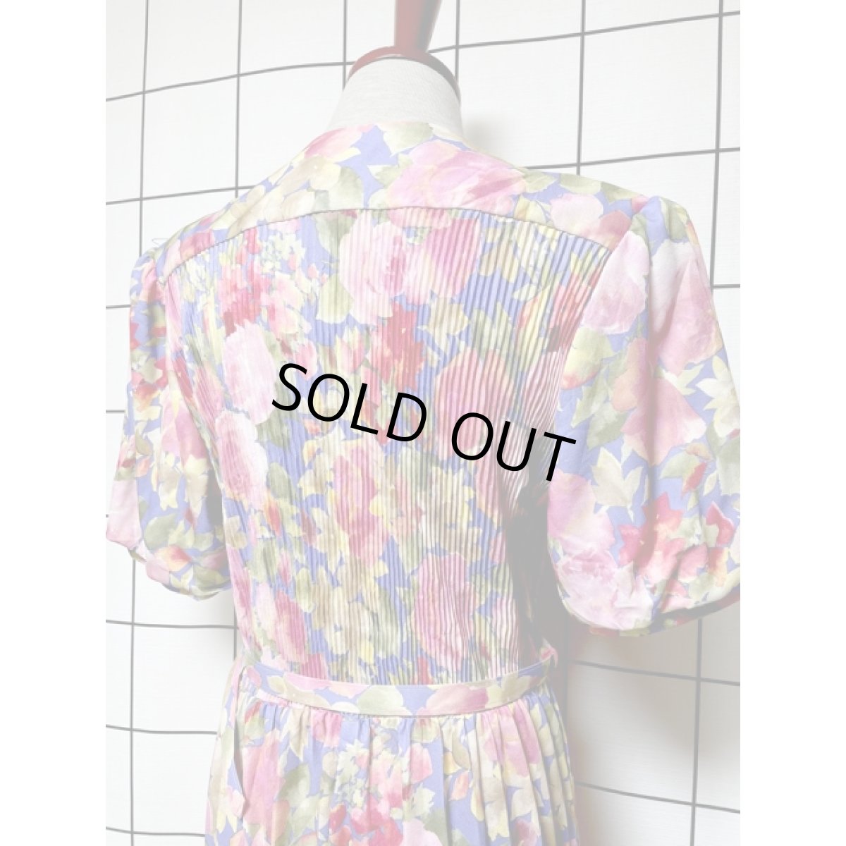 画像6: イギリス製 花柄 プリーツ ベルト付 クラシカル レトロ ヨーロッパ古着 ヴィンテージドレス (6)