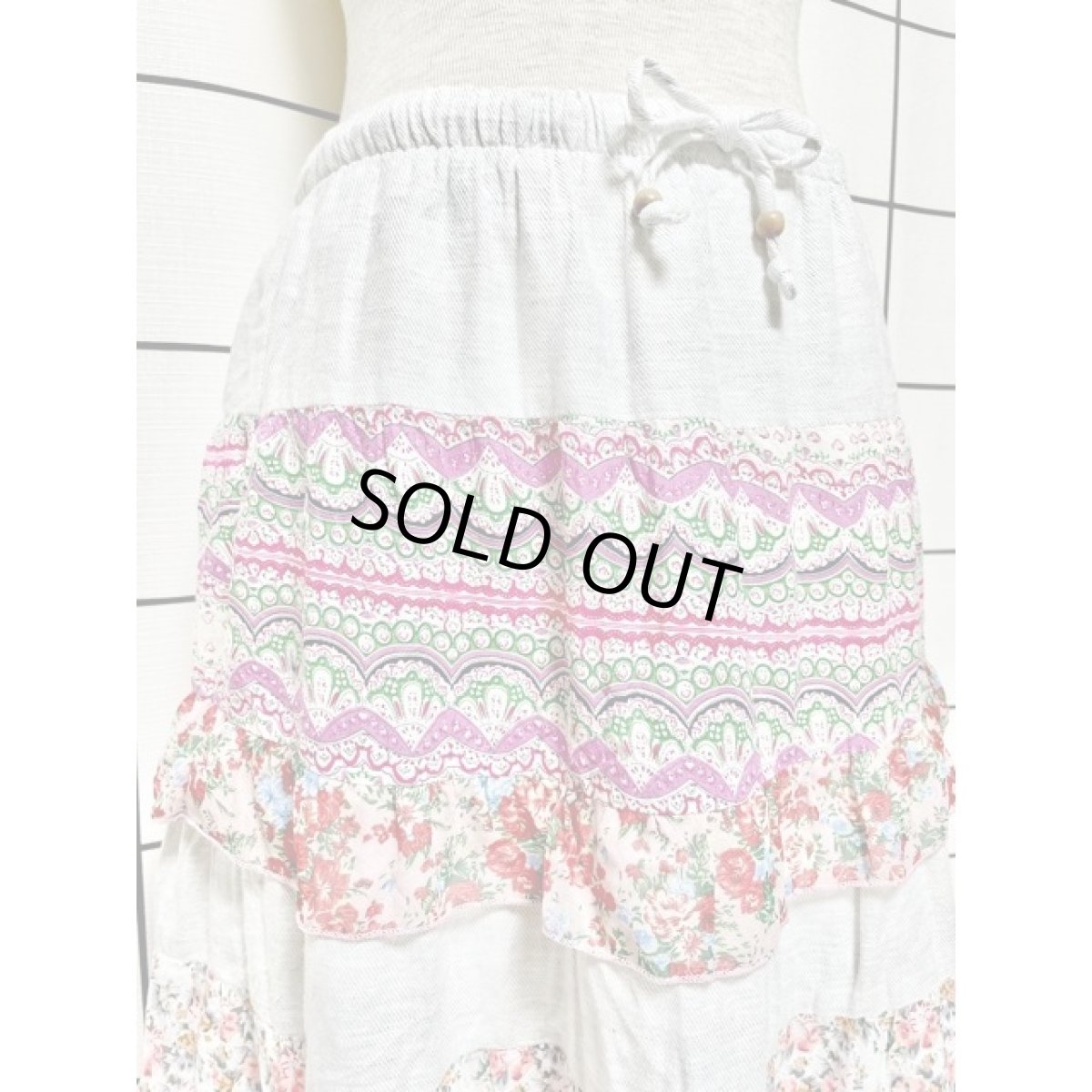 画像3: ティアード 花柄 ウエストゴム ガーリー レトロ ヨーロッパ古着 ヴィンテージスカート (3)