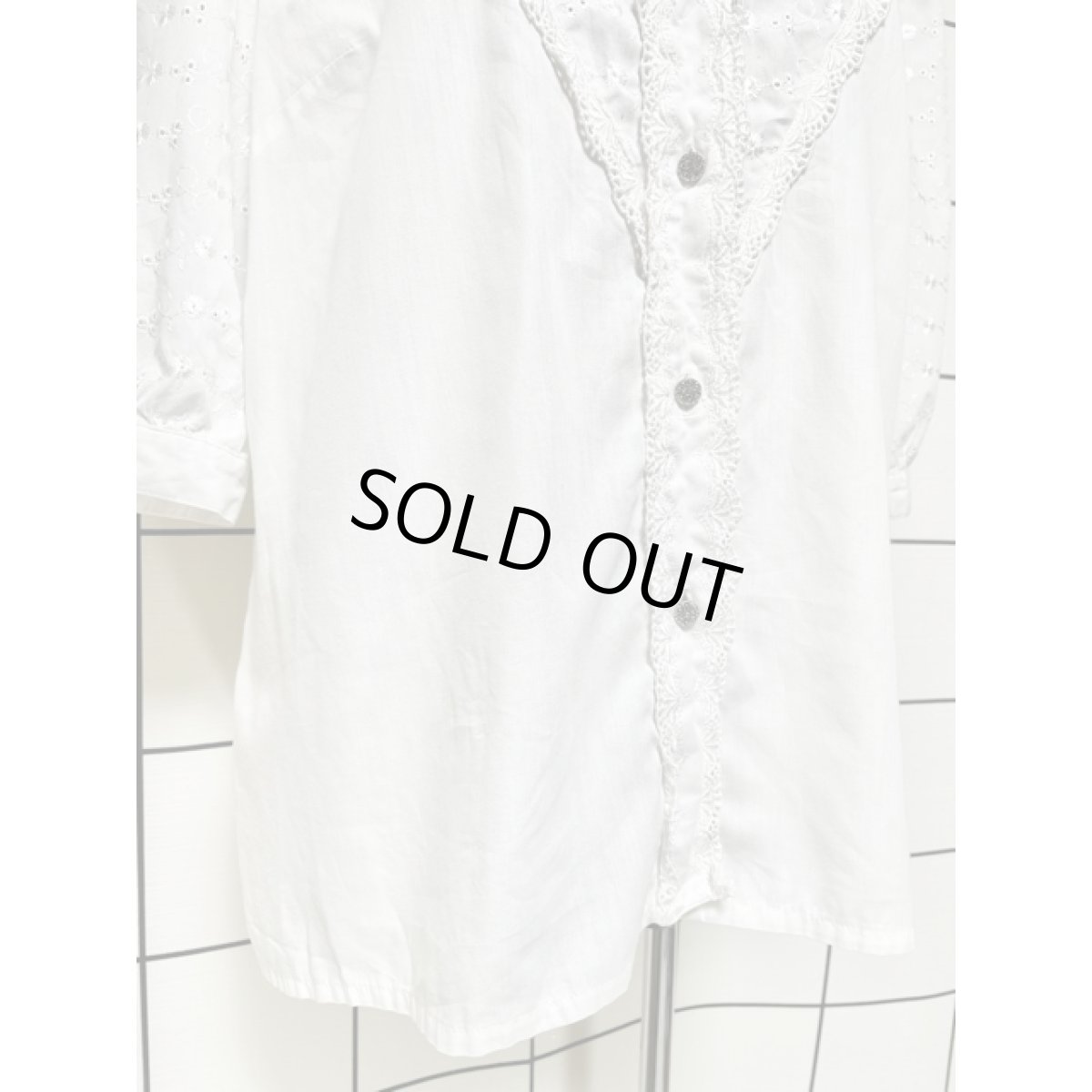 画像8: レース ホワイト 白 スタンドカラー コンチョボタン ディアンドル チロルブラウス ドイツ民族衣装 舞台 演奏会 フォークダンス オクトーバーフェスト (8)