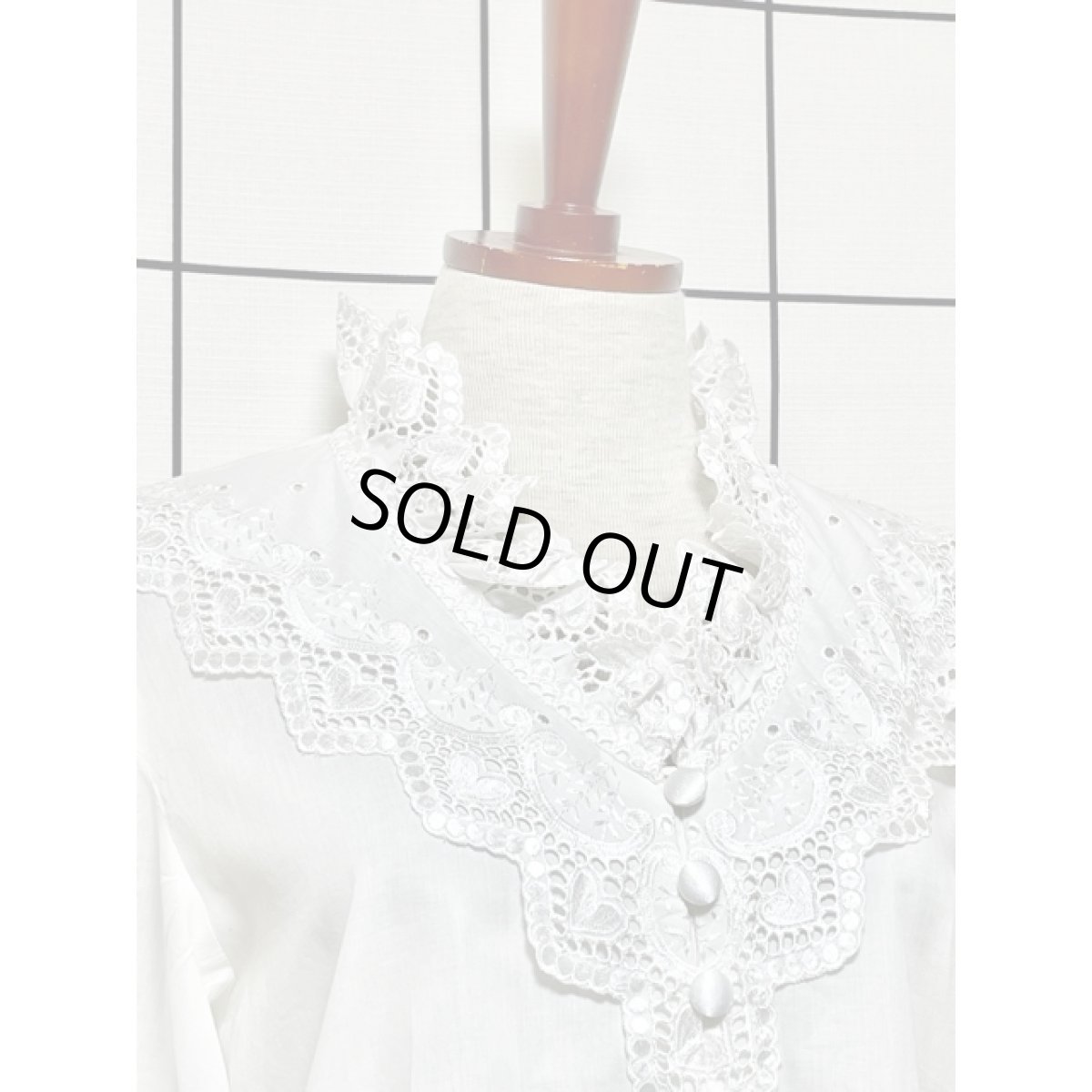 画像3: 贅沢なハートカットワークレース使い フリル襟 ホワイト ディアンドル チロルブラウス ドイツ民族衣装 舞台 演奏会 フォークダンス オクトーバーフェスト (3)