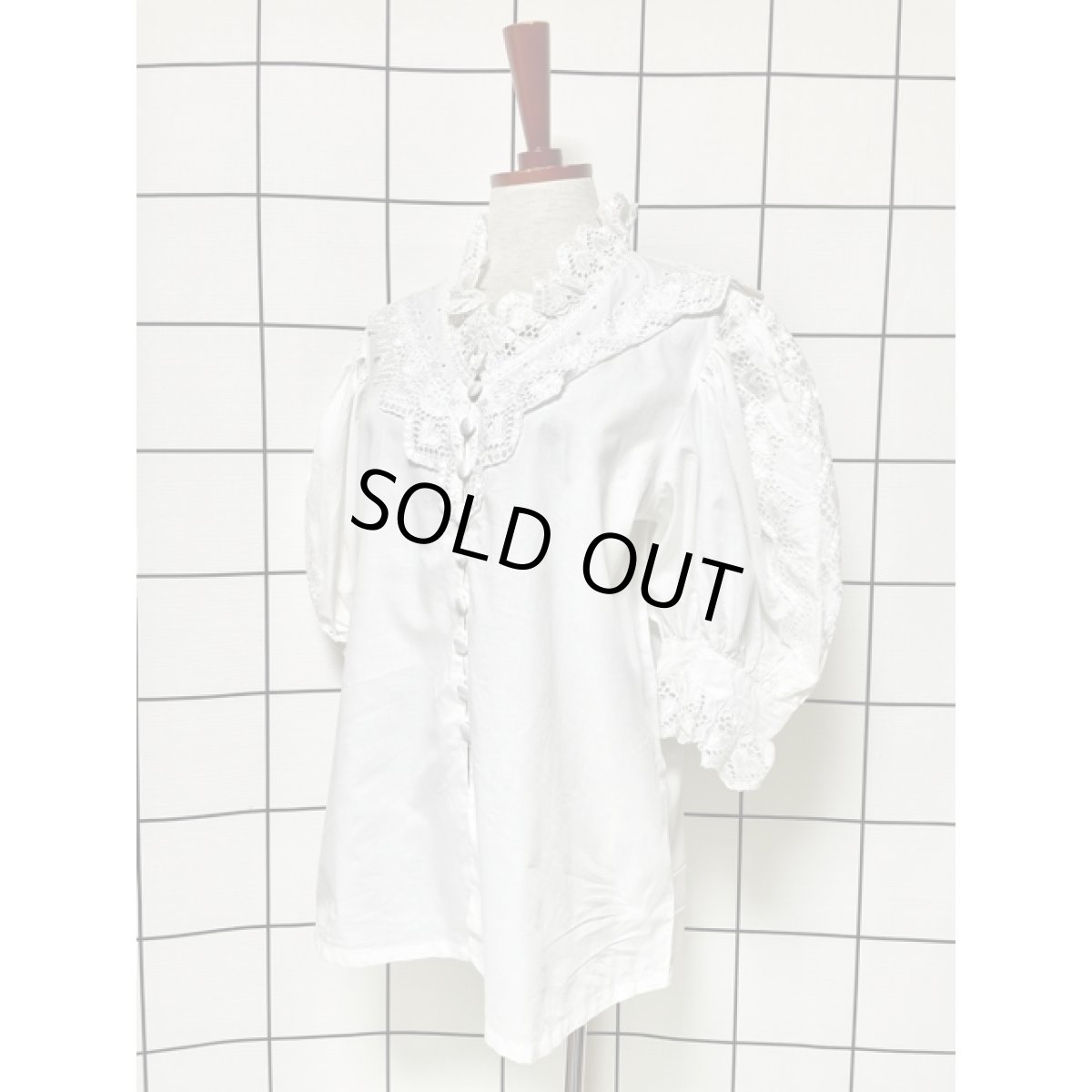 画像2: 贅沢なハートカットワークレース使い フリル襟 ホワイト ディアンドル チロルブラウス ドイツ民族衣装 舞台 演奏会 フォークダンス オクトーバーフェスト (2)