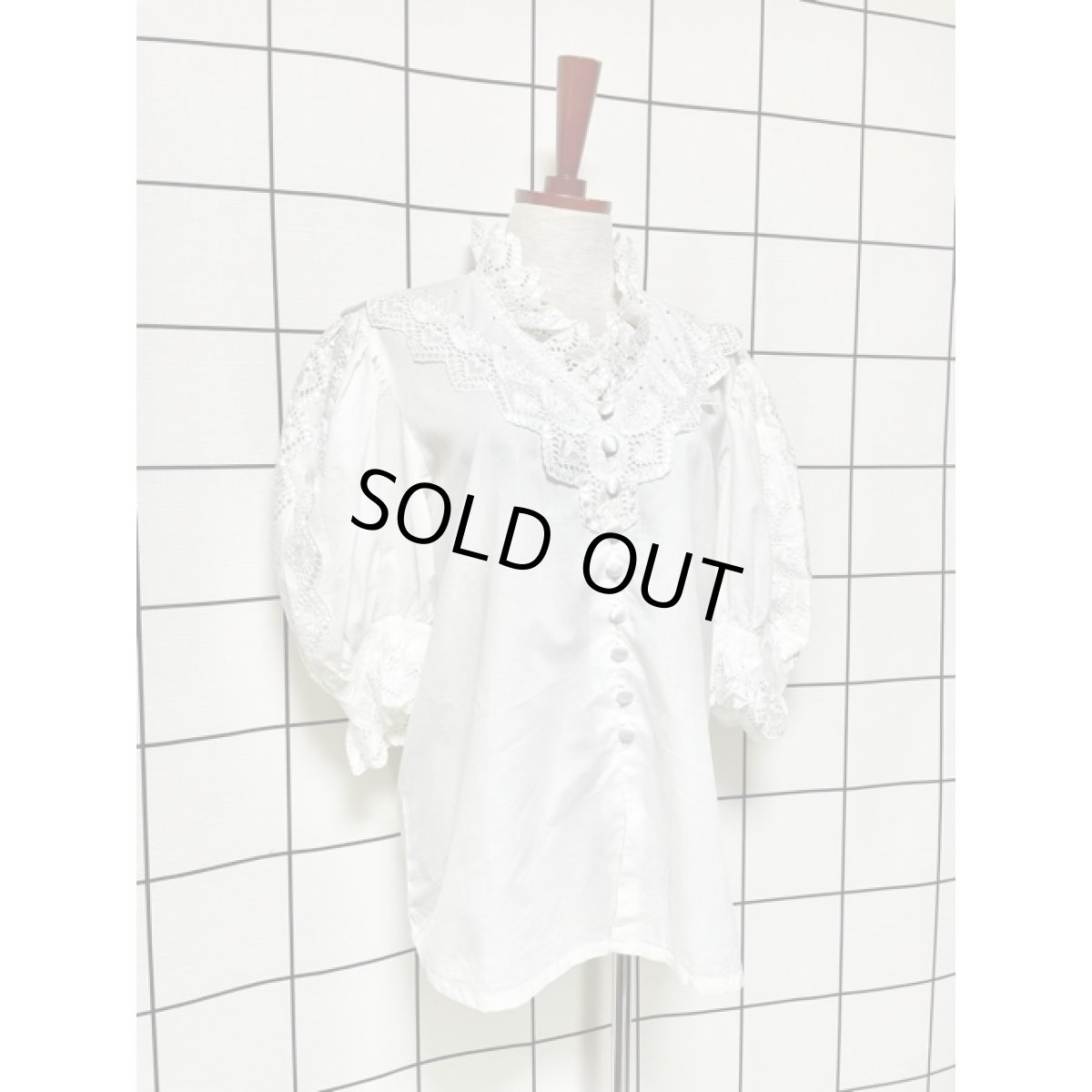 画像7: 贅沢なハートカットワークレース使い フリル襟 ホワイト ディアンドル チロルブラウス ドイツ民族衣装 舞台 演奏会 フォークダンス オクトーバーフェスト (7)