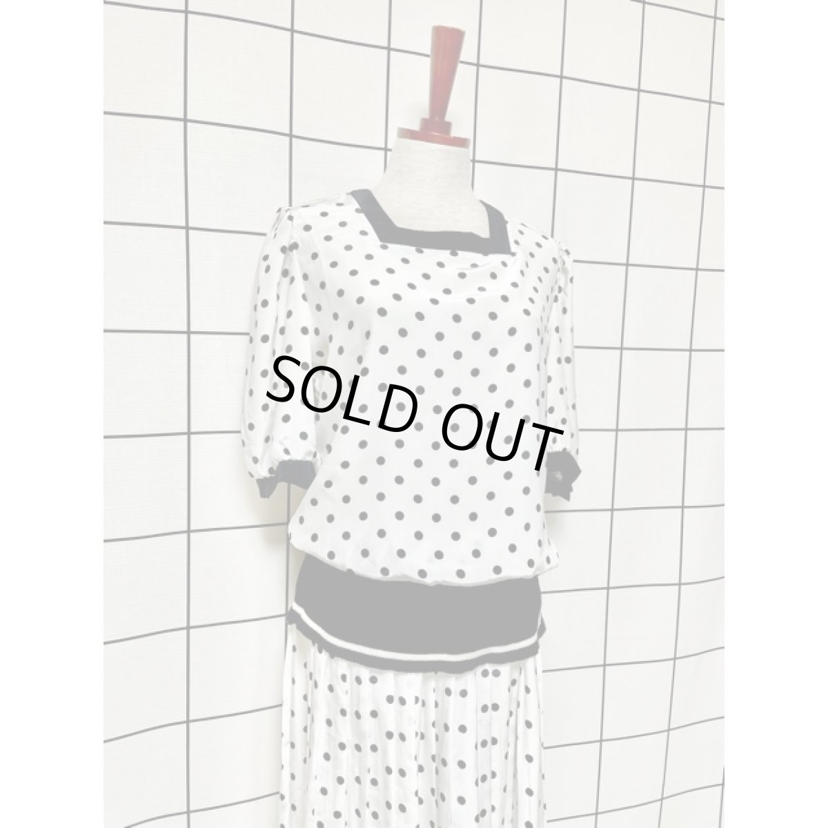 画像6: ドット プリーツ ホワイト ブラック モノクロ ウエストゴム レトロ USA古着 ヴィンテージワンピース【V8404】 (6)