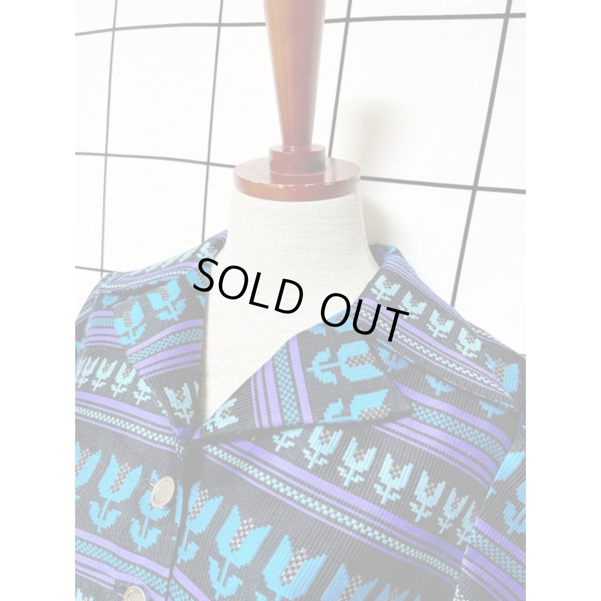 画像8: 70'sVintage レトロサイケ ラメ入り 花織り ブルーグラデーション ブラック パープル 半袖 ヨーロッパ古着 ヴィンテージワンピース (8)