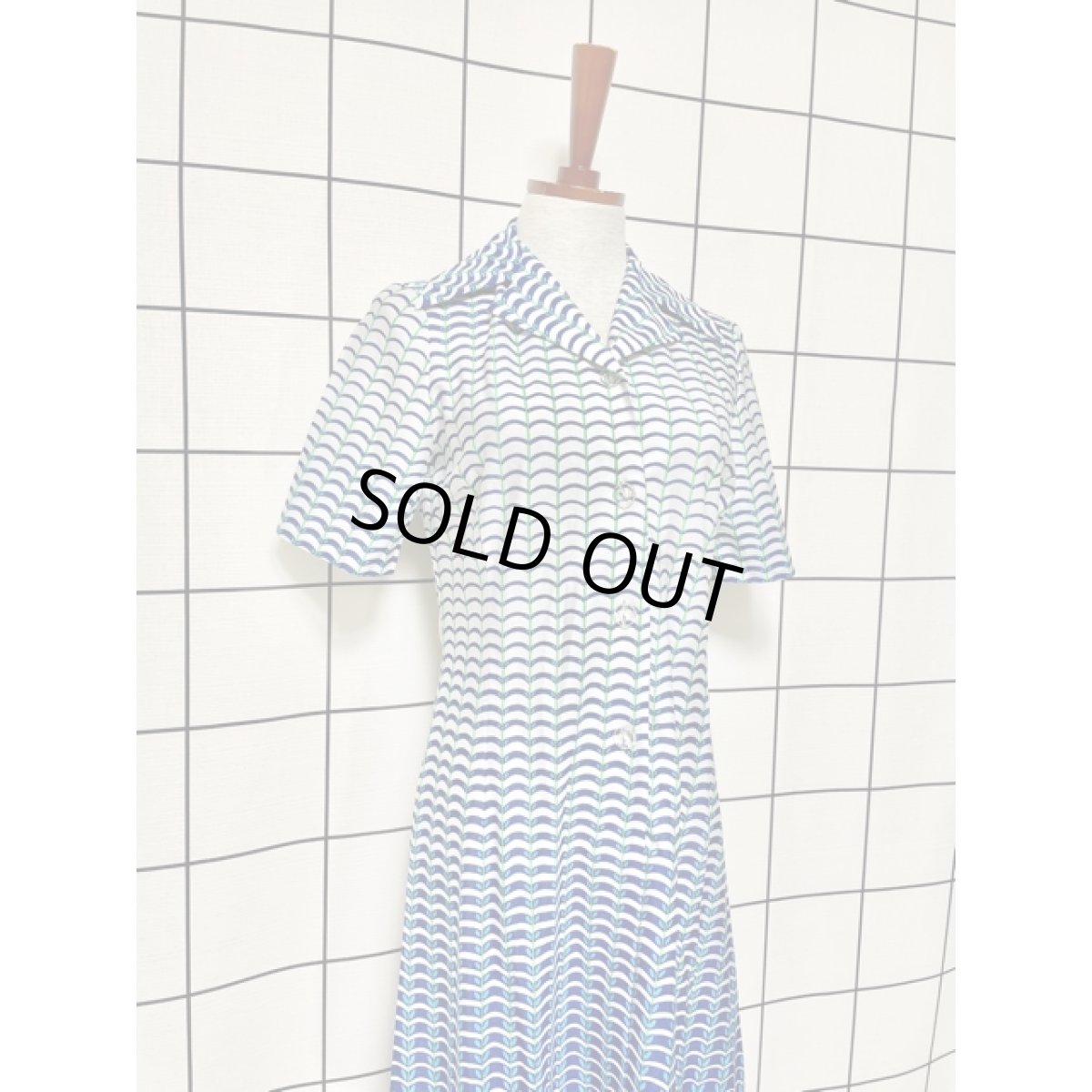 画像6: レトロワンピース 総柄 70年代 爽やか ホワイト ネイビー ブルー 半袖 古着 (6)