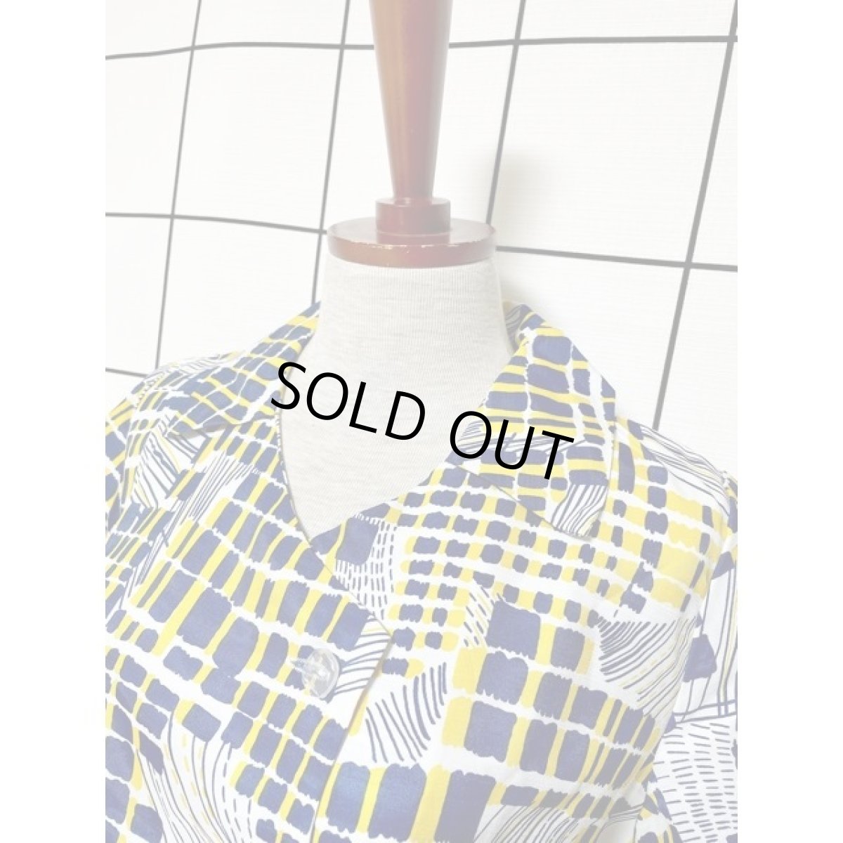 画像7: 70's アート柄 ネイビー イエロー ホワイト 半袖 昭和レトロ 国産古着 レトロワンピース (7)