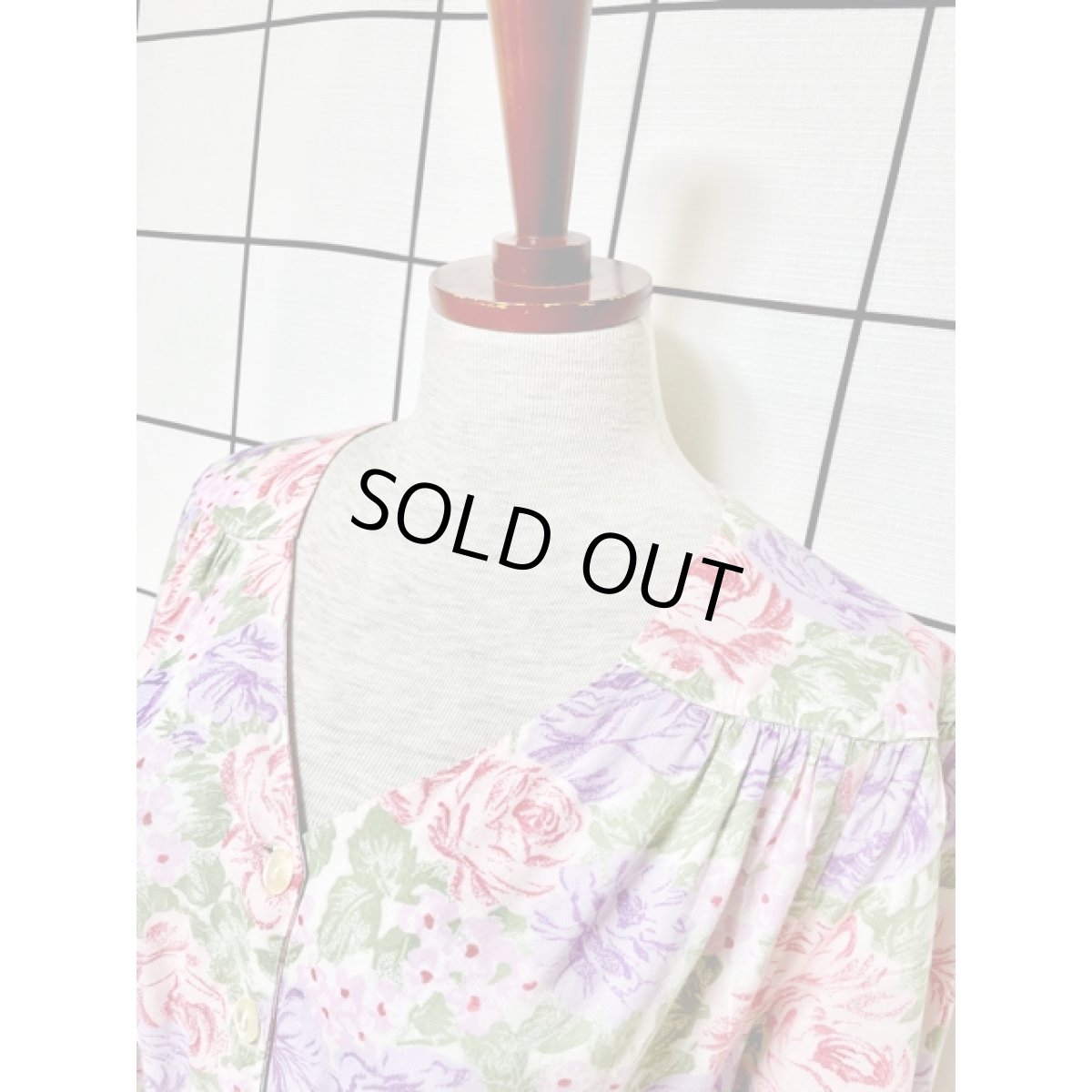 画像8: 総花柄 ノーカラー ウエストゴム ガーリー 長袖 レトロ USA古着 ヴィンテージワンピース (8)