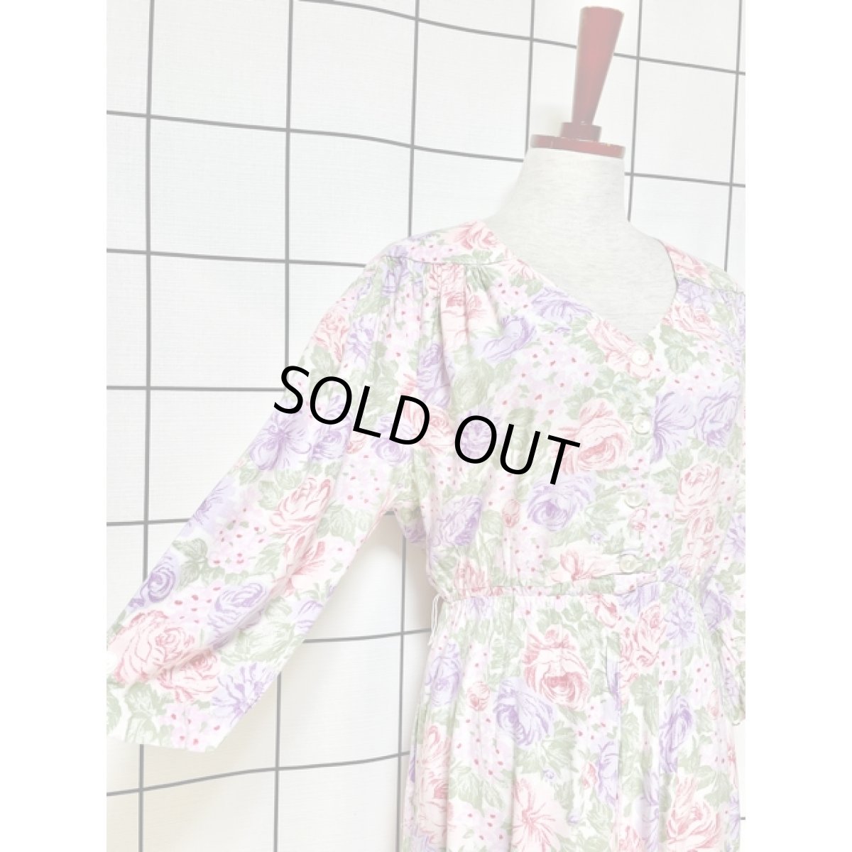 画像4: 総花柄 ノーカラー ウエストゴム ガーリー 長袖 レトロ USA古着 ヴィンテージワンピース (4)