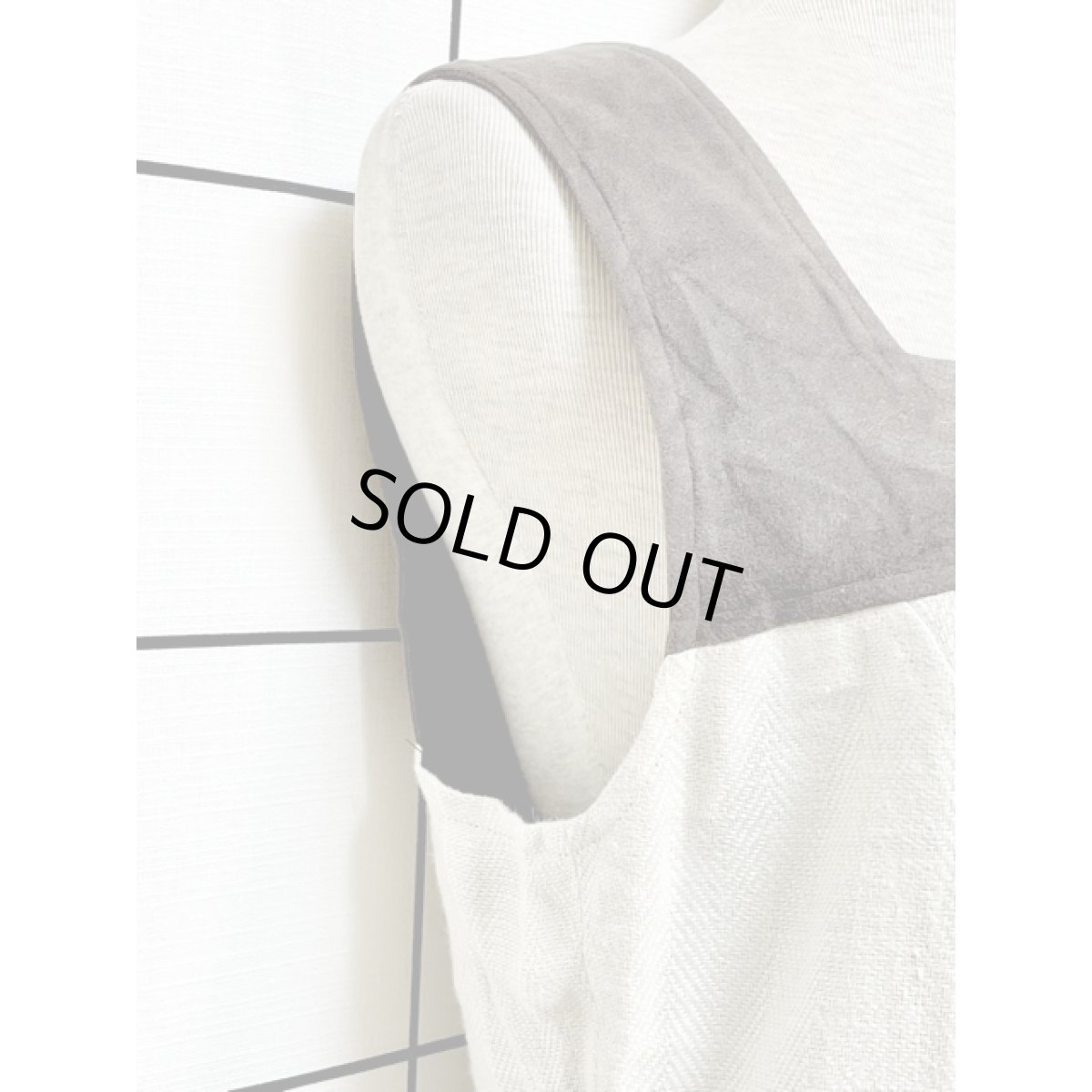 画像4: チロルワンピース リネン混紡 花型パーツ ドイツ民族衣装 オクトーバーフェスト (4)