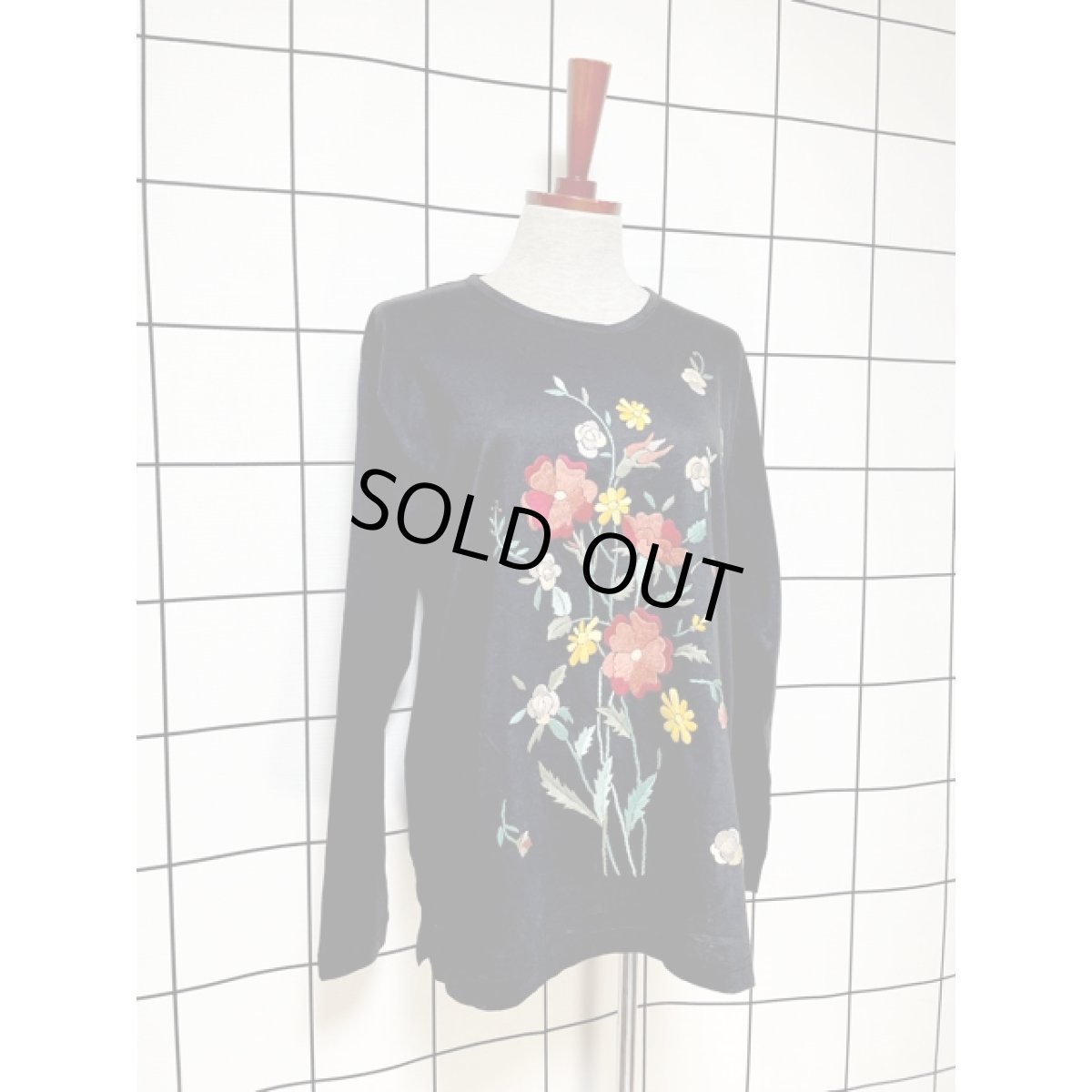 画像7: お花刺繍 ブラック プルオーバー 長袖 フォークロア レトロ 古着 ヴィンテージ刺繍ブラウス (7)