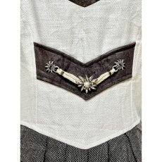 画像9: チロルワンピース リネン混紡 花型パーツ ドイツ民族衣装 オクトーバーフェスト (9)