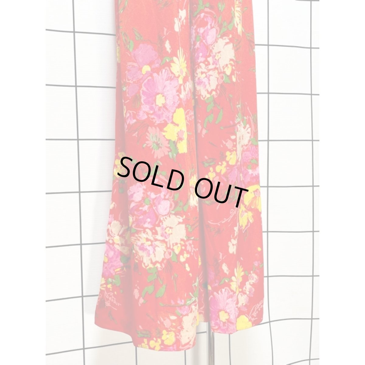 画像11: ホルターネック ワイドパンツデザイン アートフラワー柄 レッド レトロ ヨーロッパ古着 ヴィンテージオールインワン (11)